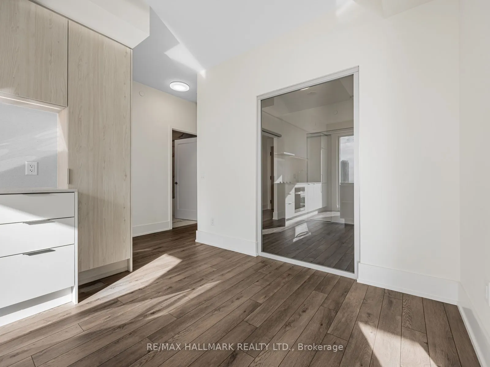 89 Church Street, #4807