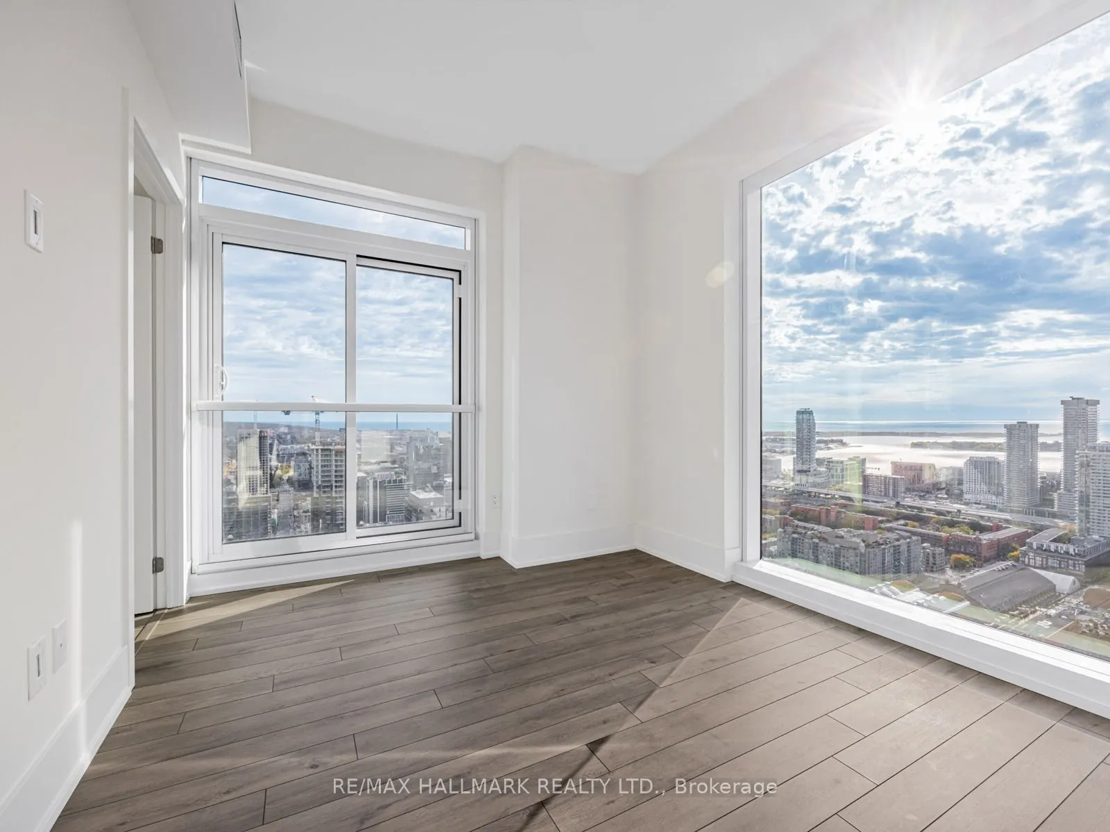 89 Church Street, #4807