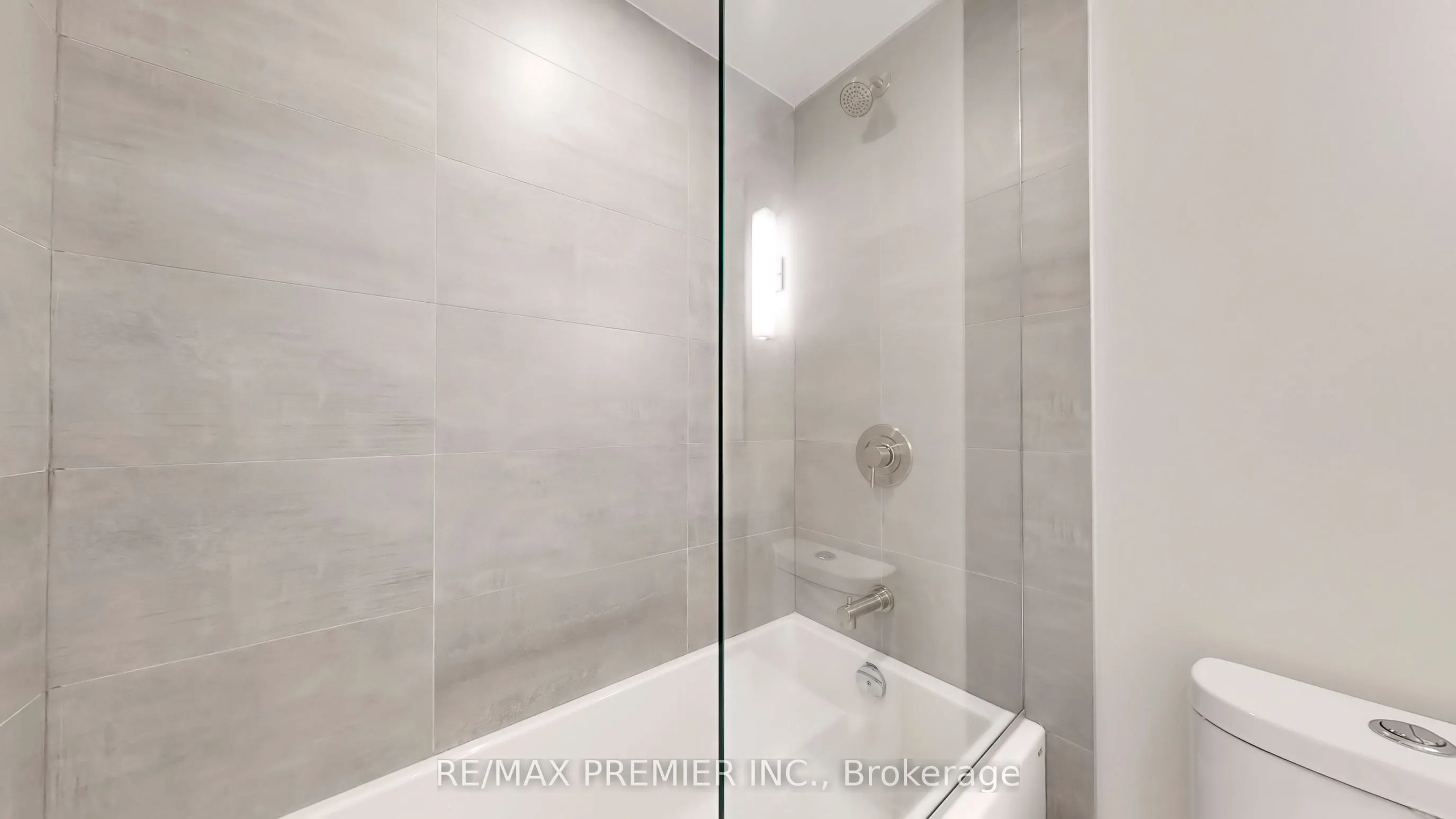 110 Broadway Avenue, #314
