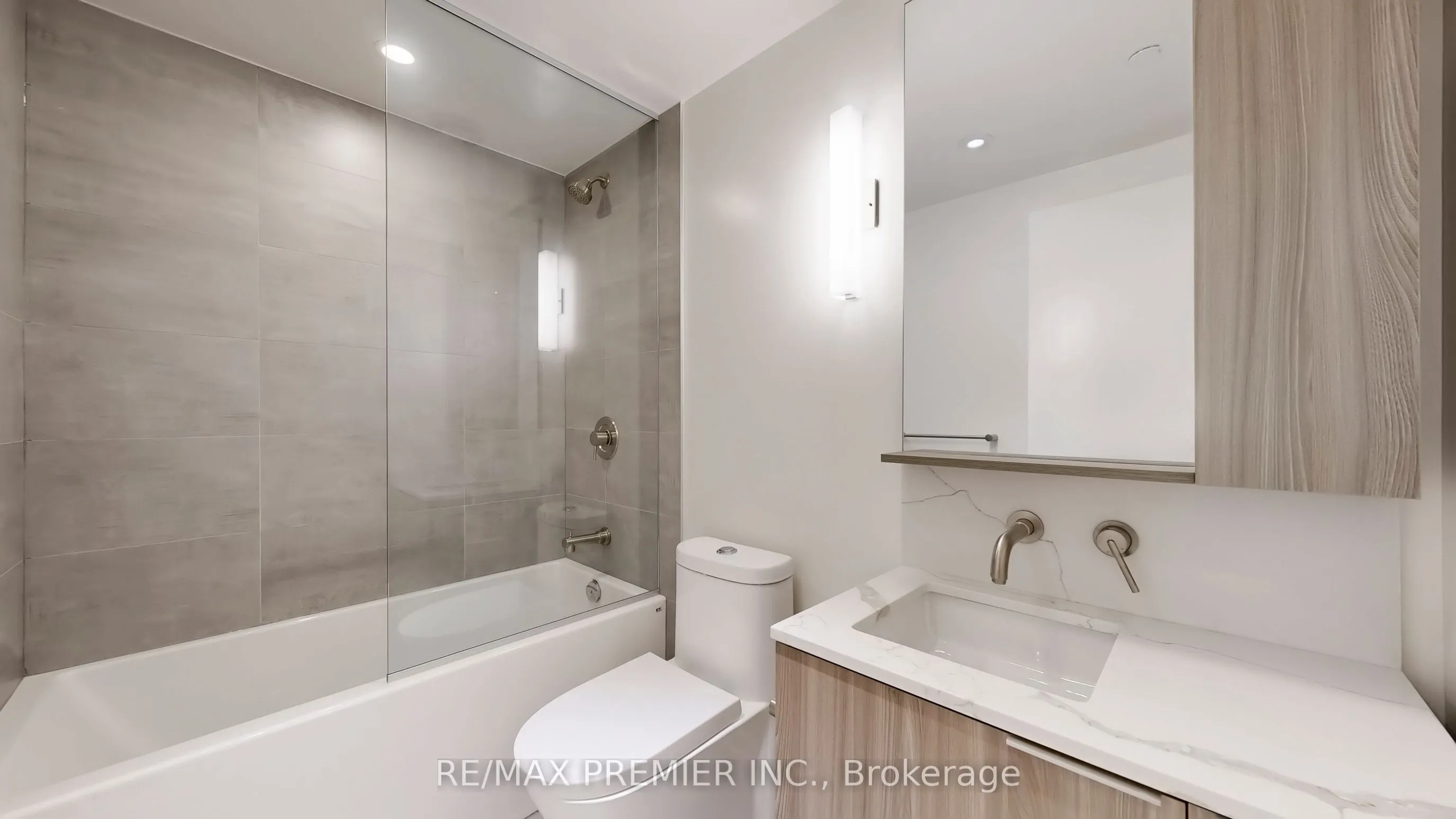 110 Broadway Avenue, #314