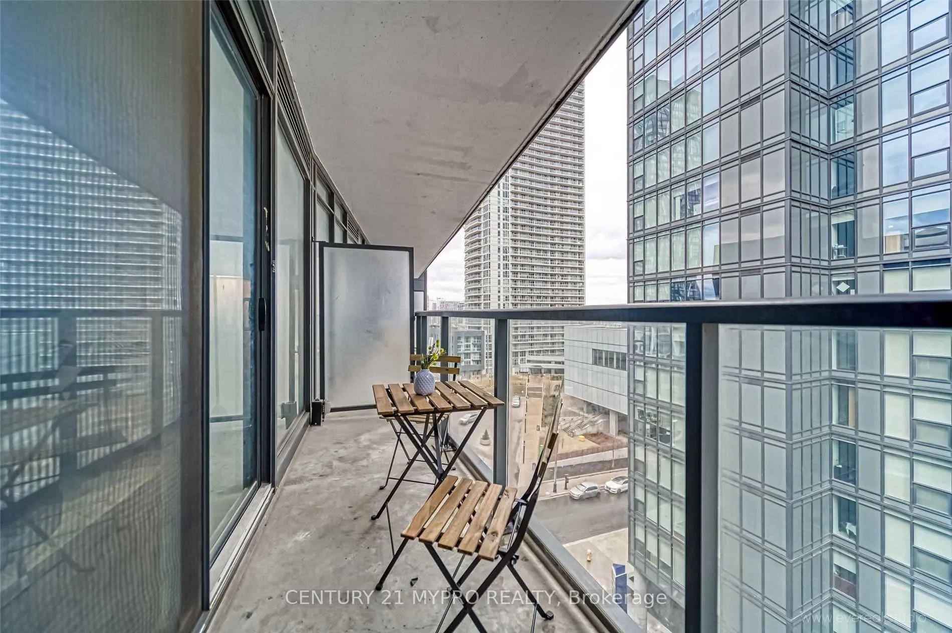 90 Queens Wharf Road S, #807