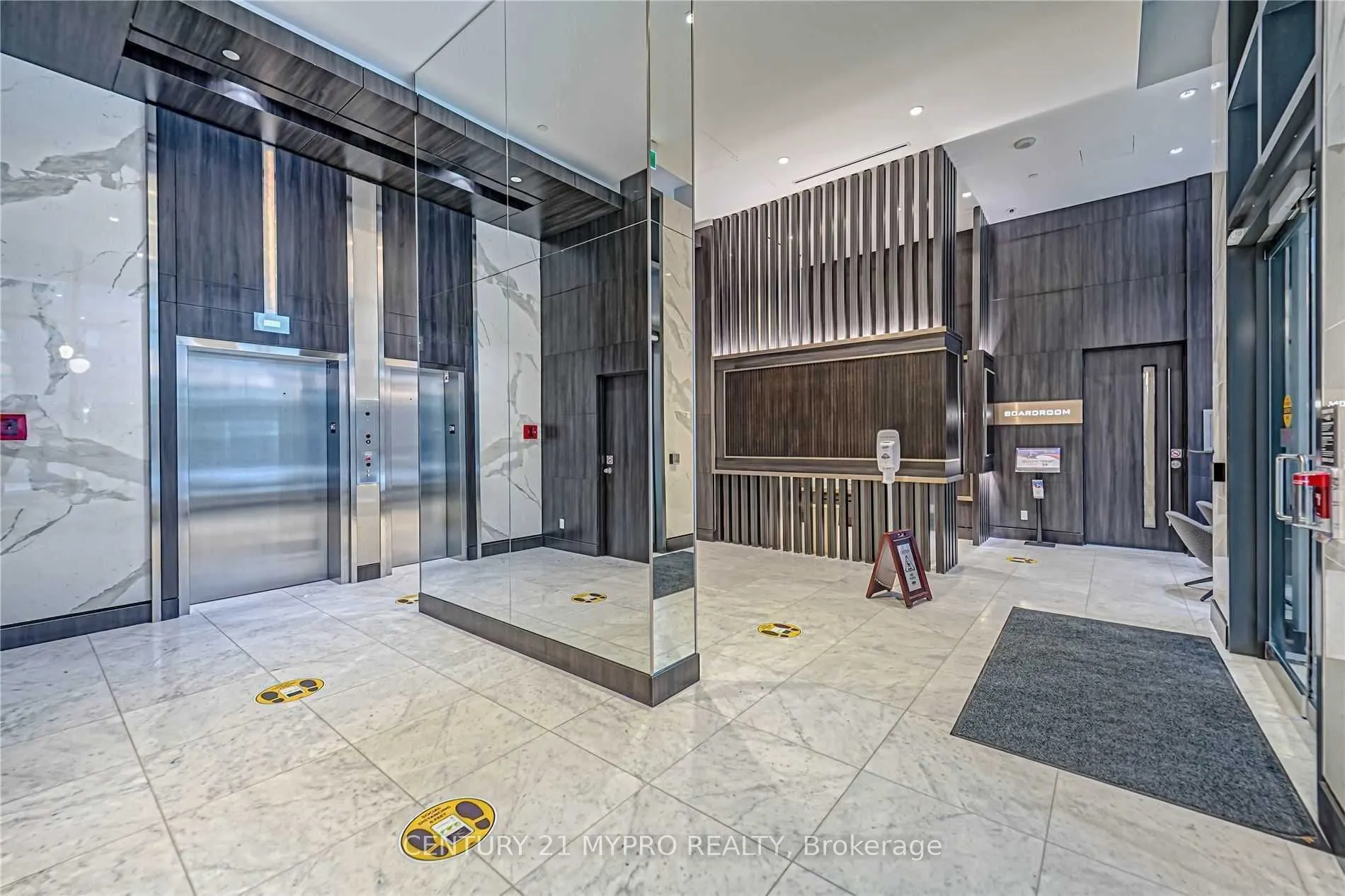 90 Queens Wharf Road S, #807