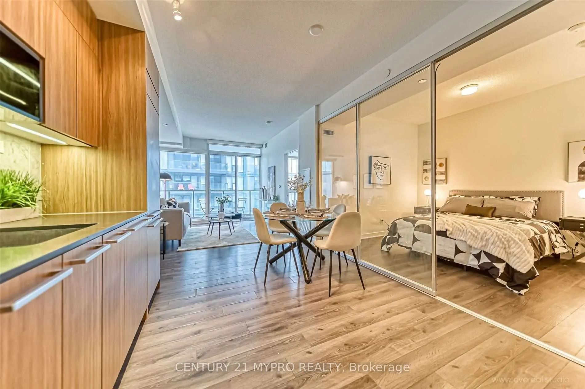 90 Queens Wharf Road S, #807