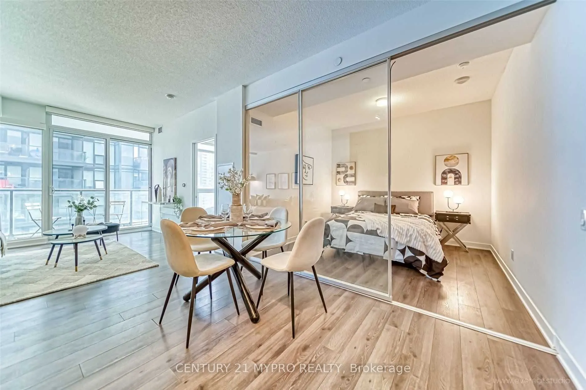 90 Queens Wharf Road S, #807
