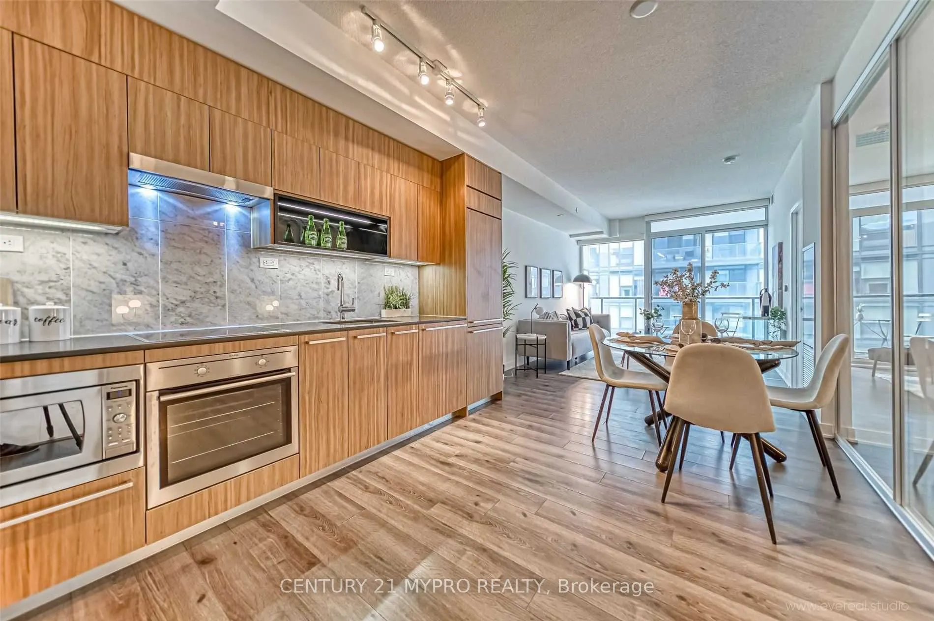 90 Queens Wharf Road S, #807