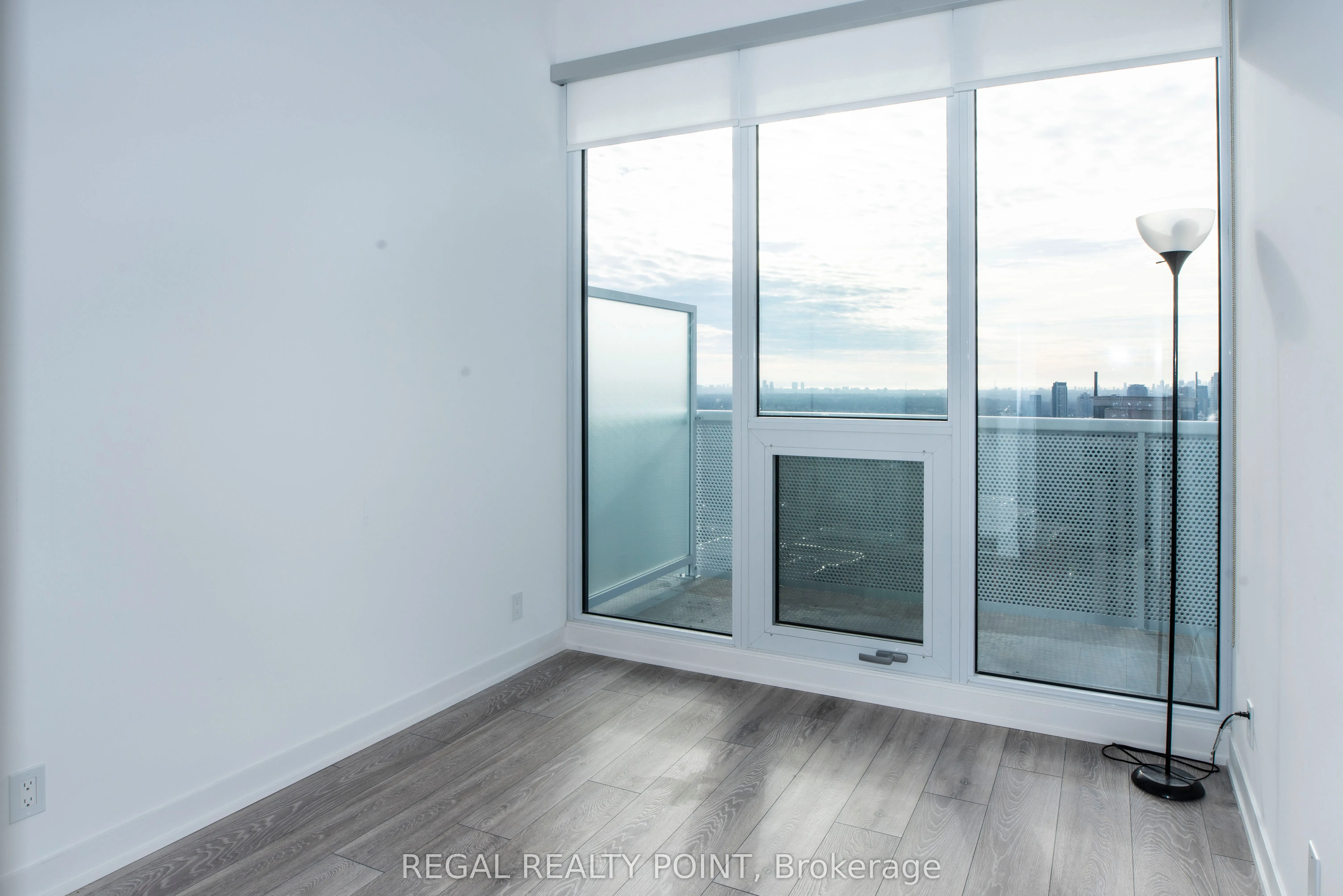 15 Holmes Avenue, #3102
