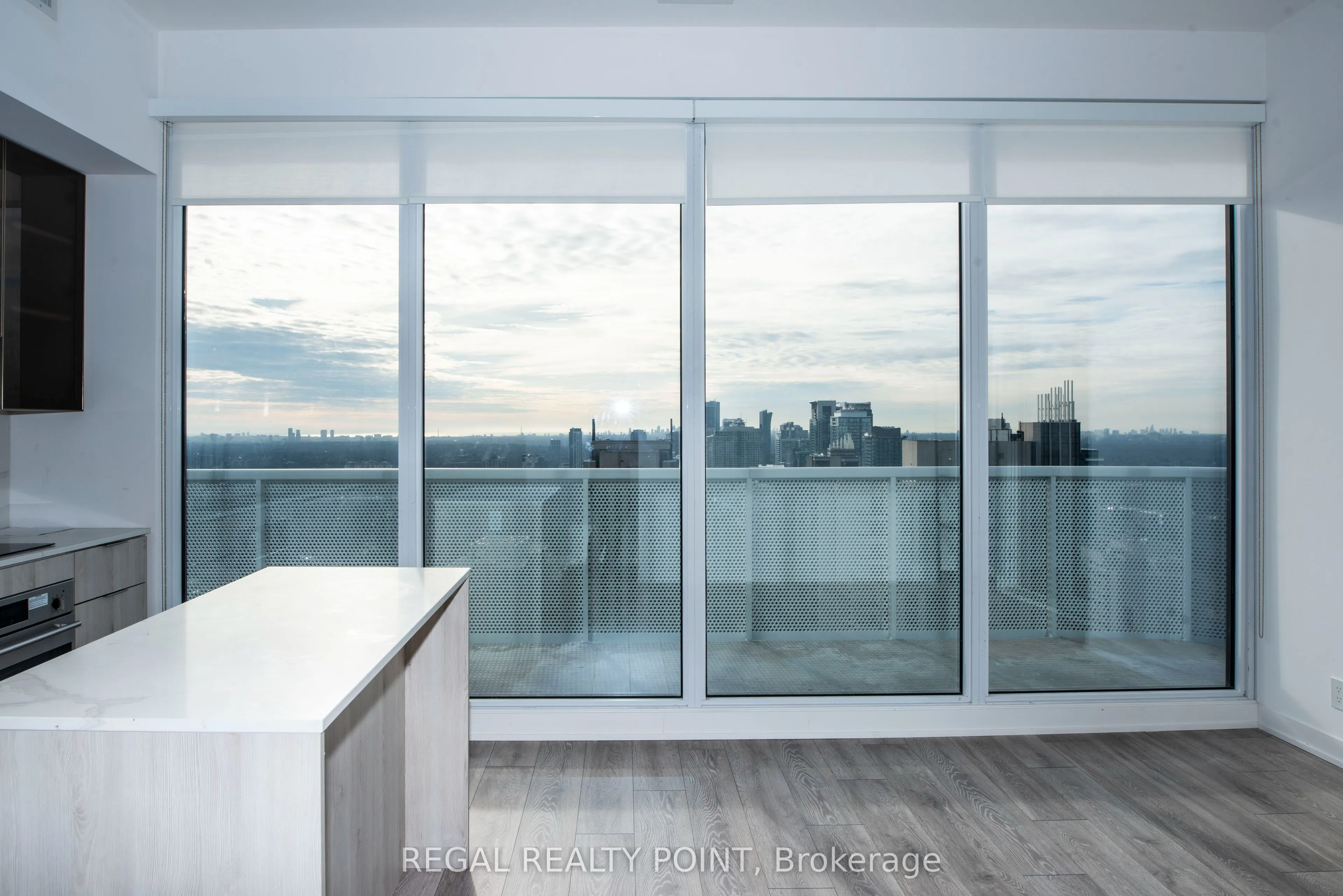15 Holmes Avenue, #3102