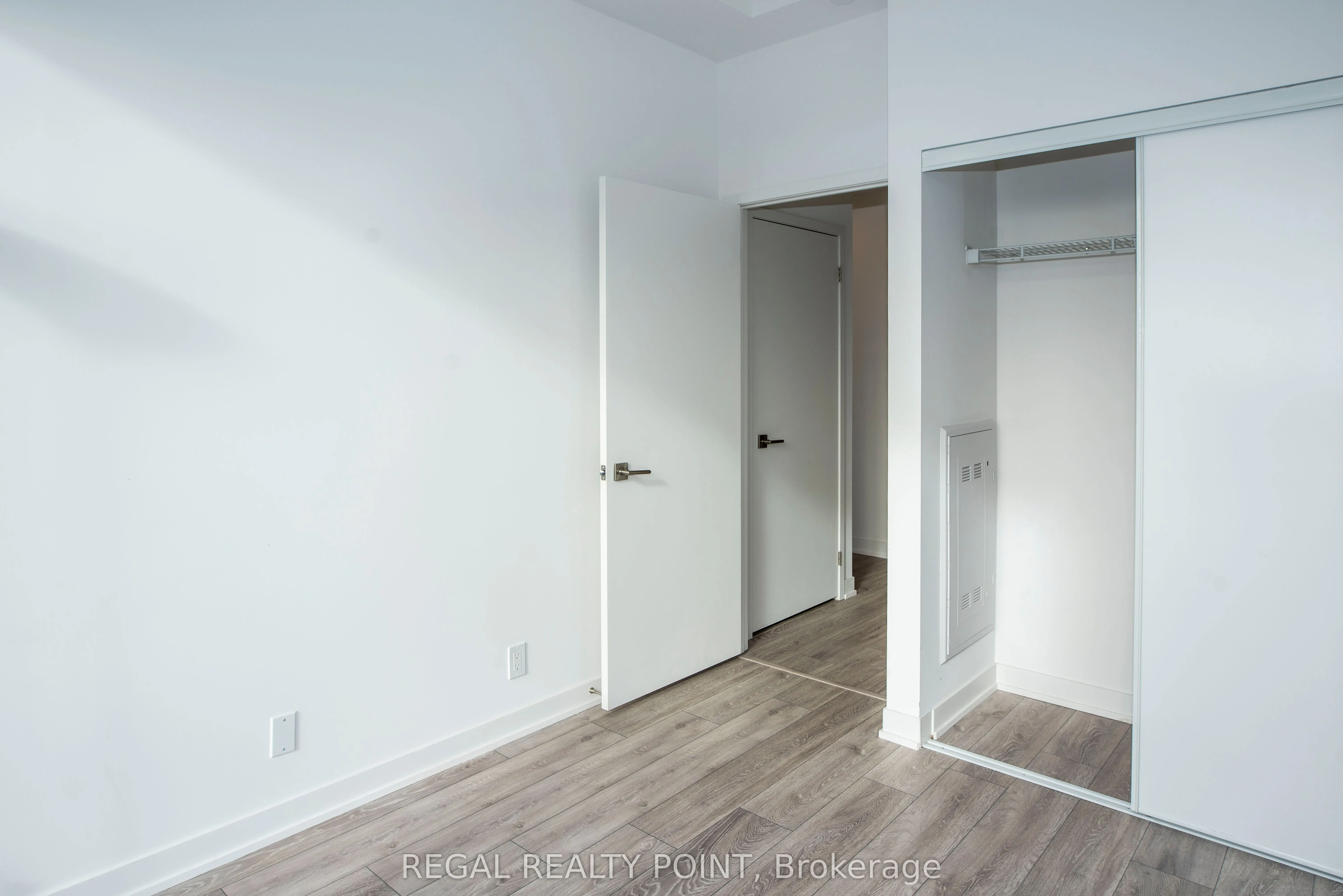15 Holmes Avenue, #3102