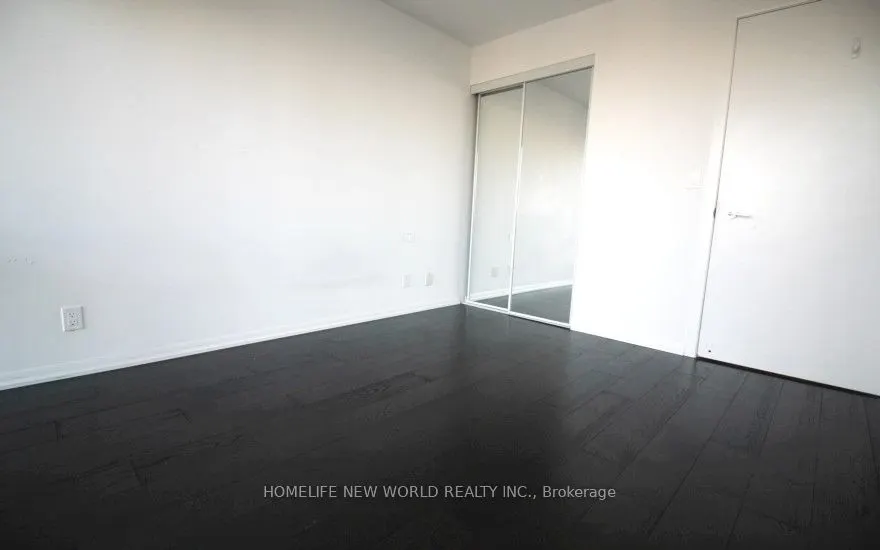 832 Bay Street, #4605