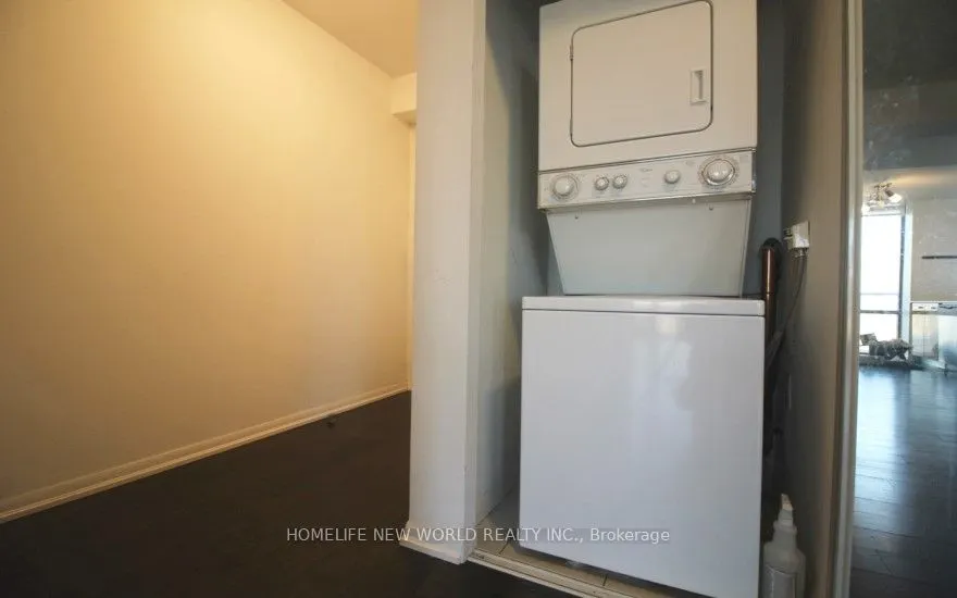 832 Bay Street, #4605