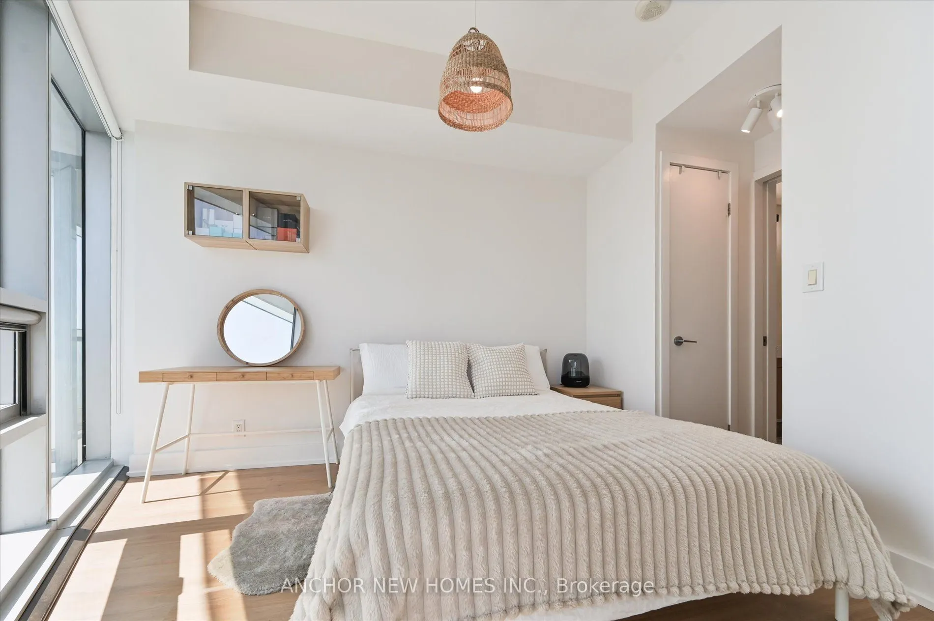 12 York Street, #4402