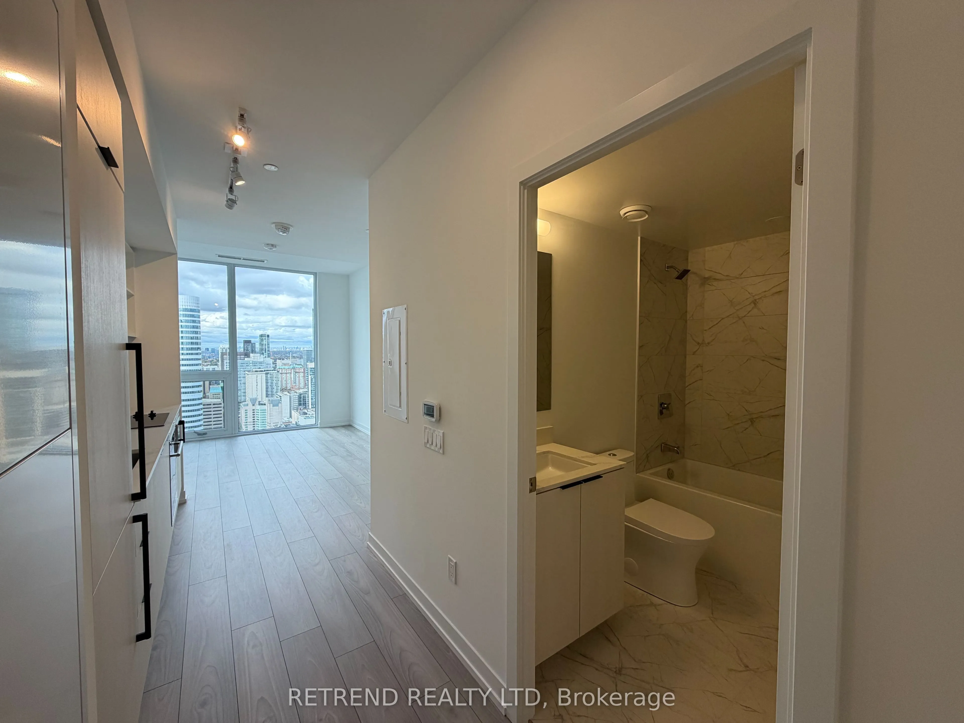 82 Dalhousie Street, #PH08