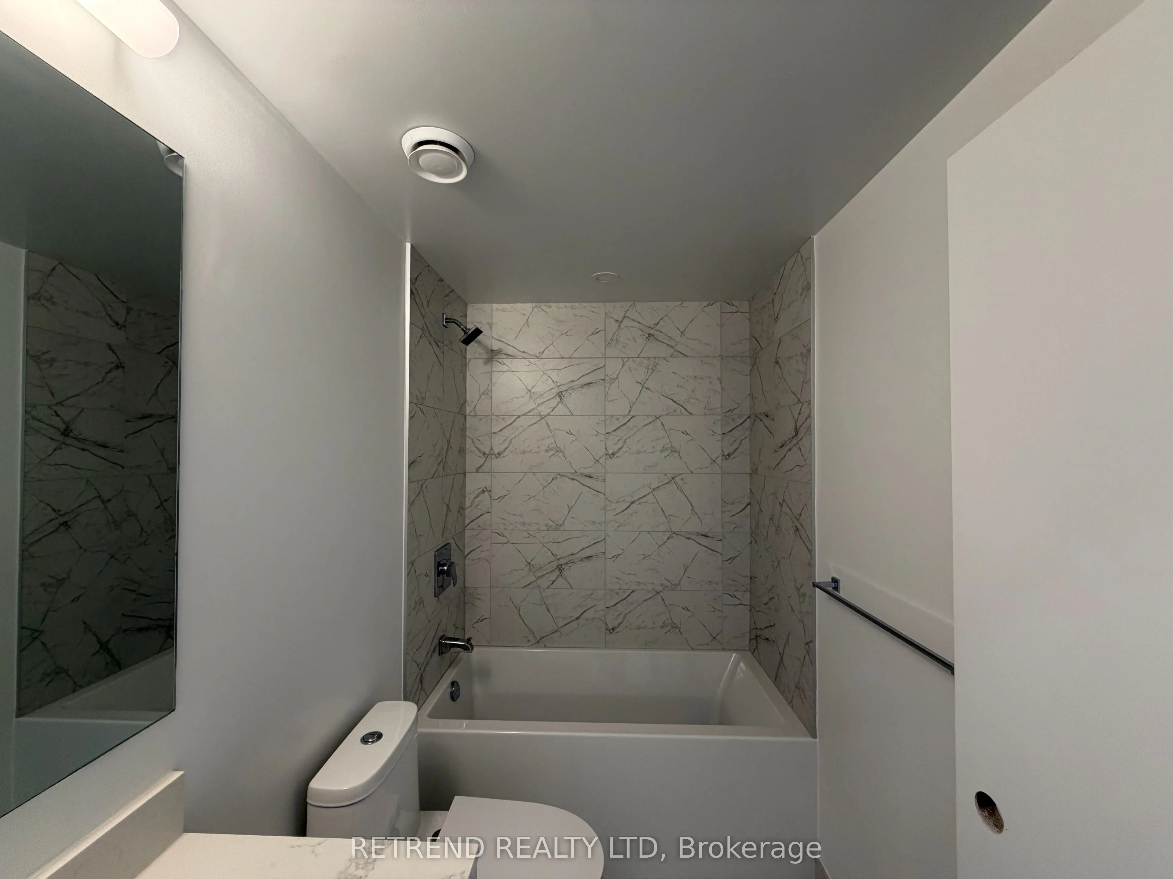 82 Dalhousie Street, #PH08