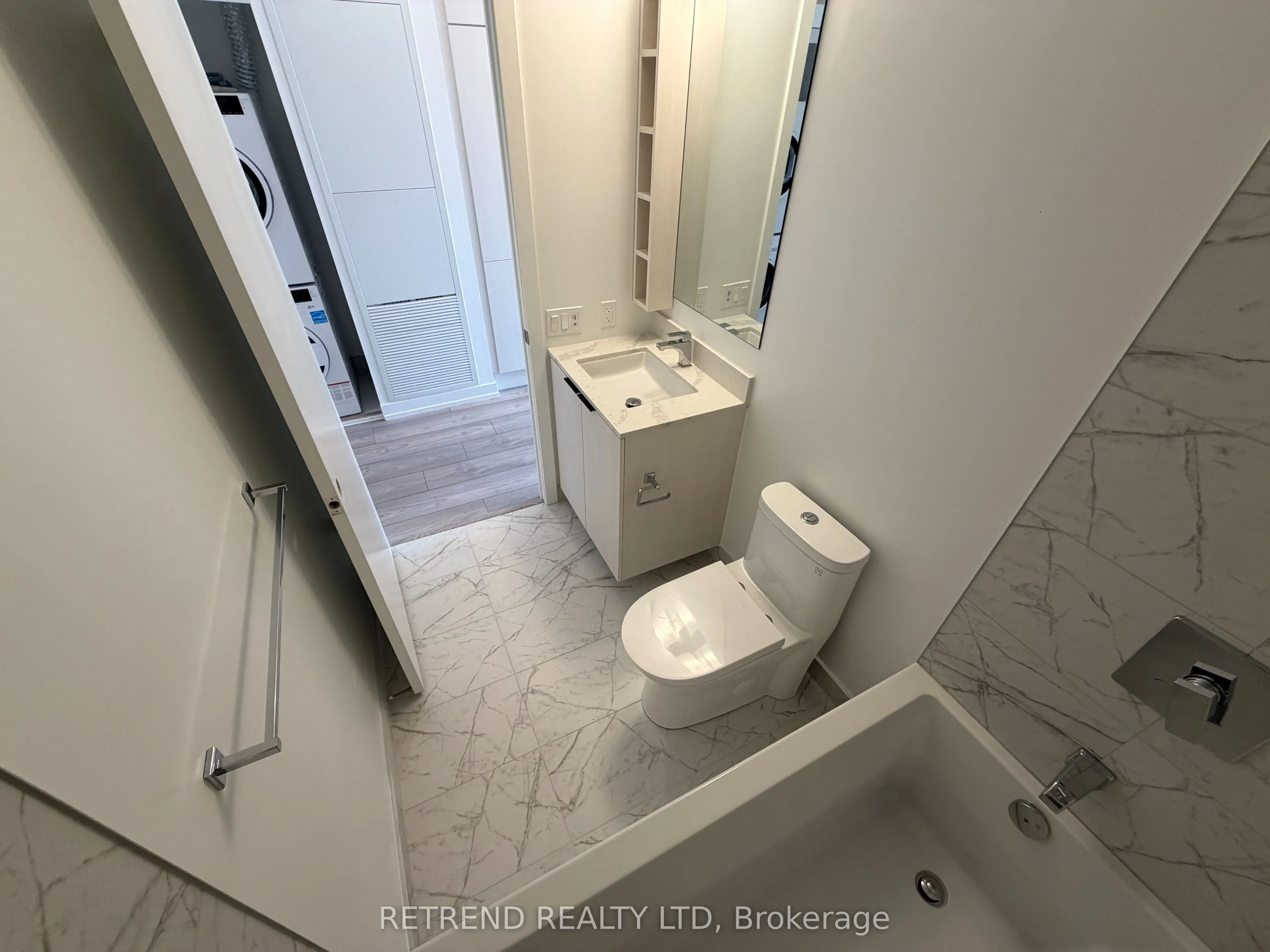 82 Dalhousie Street, #PH08