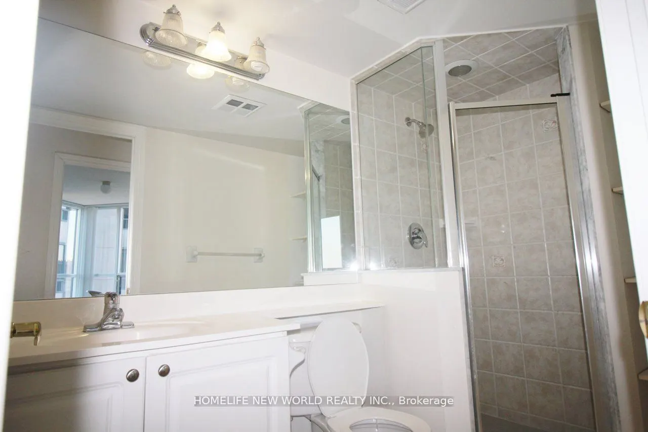 5 Northtown Way, #1512