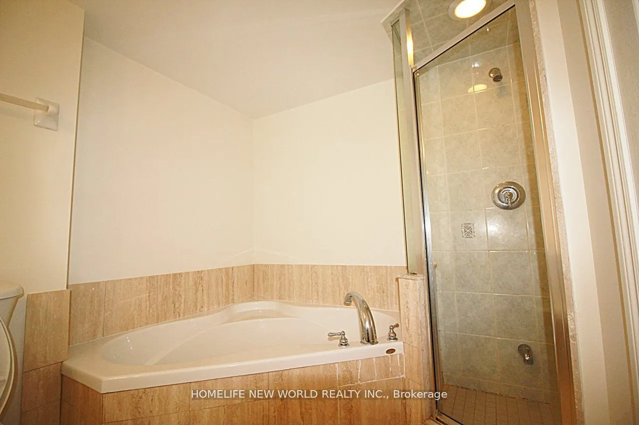 5 Northtown Way, #1512