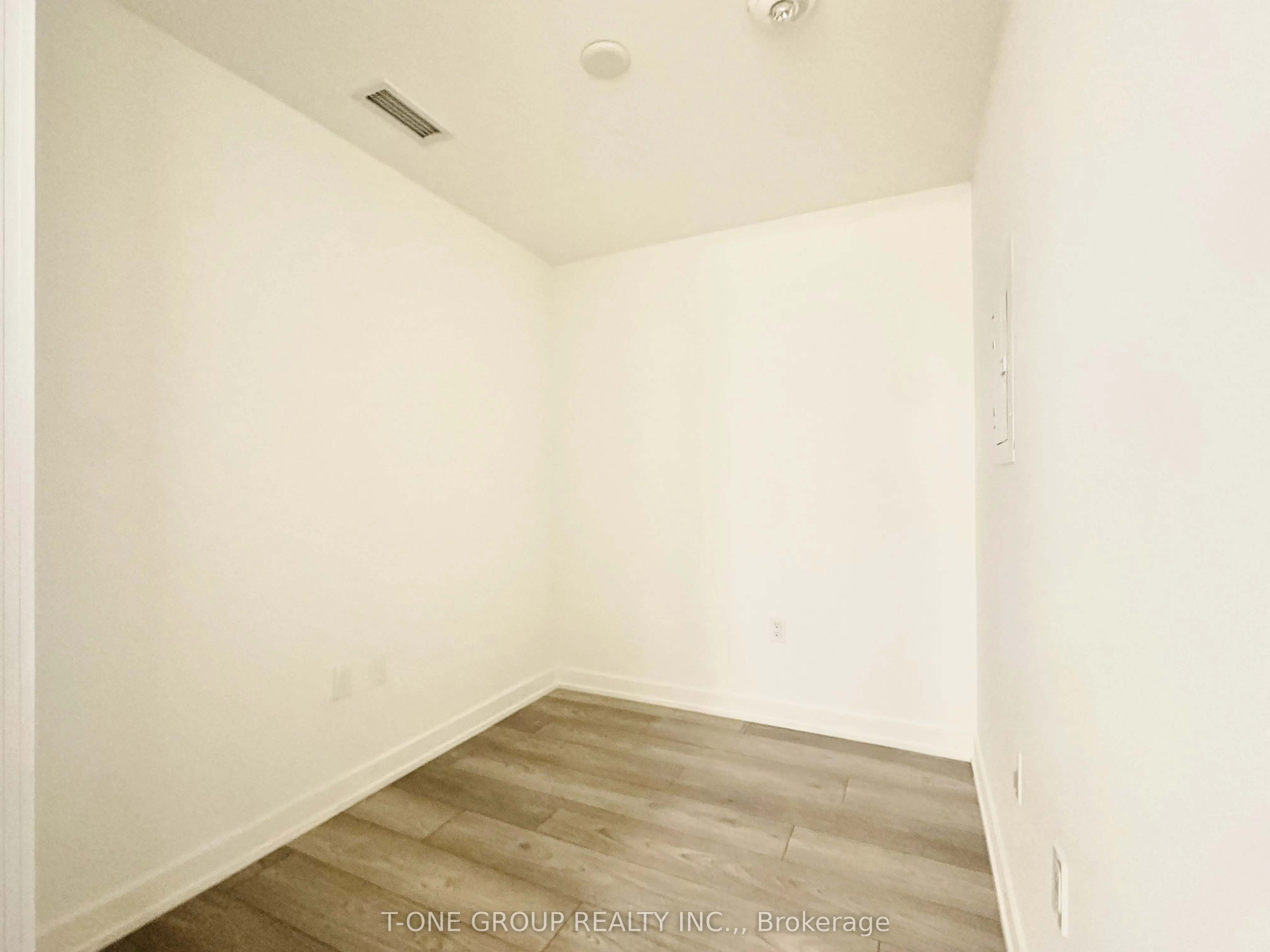 120 Broadway Avenue, #501N
