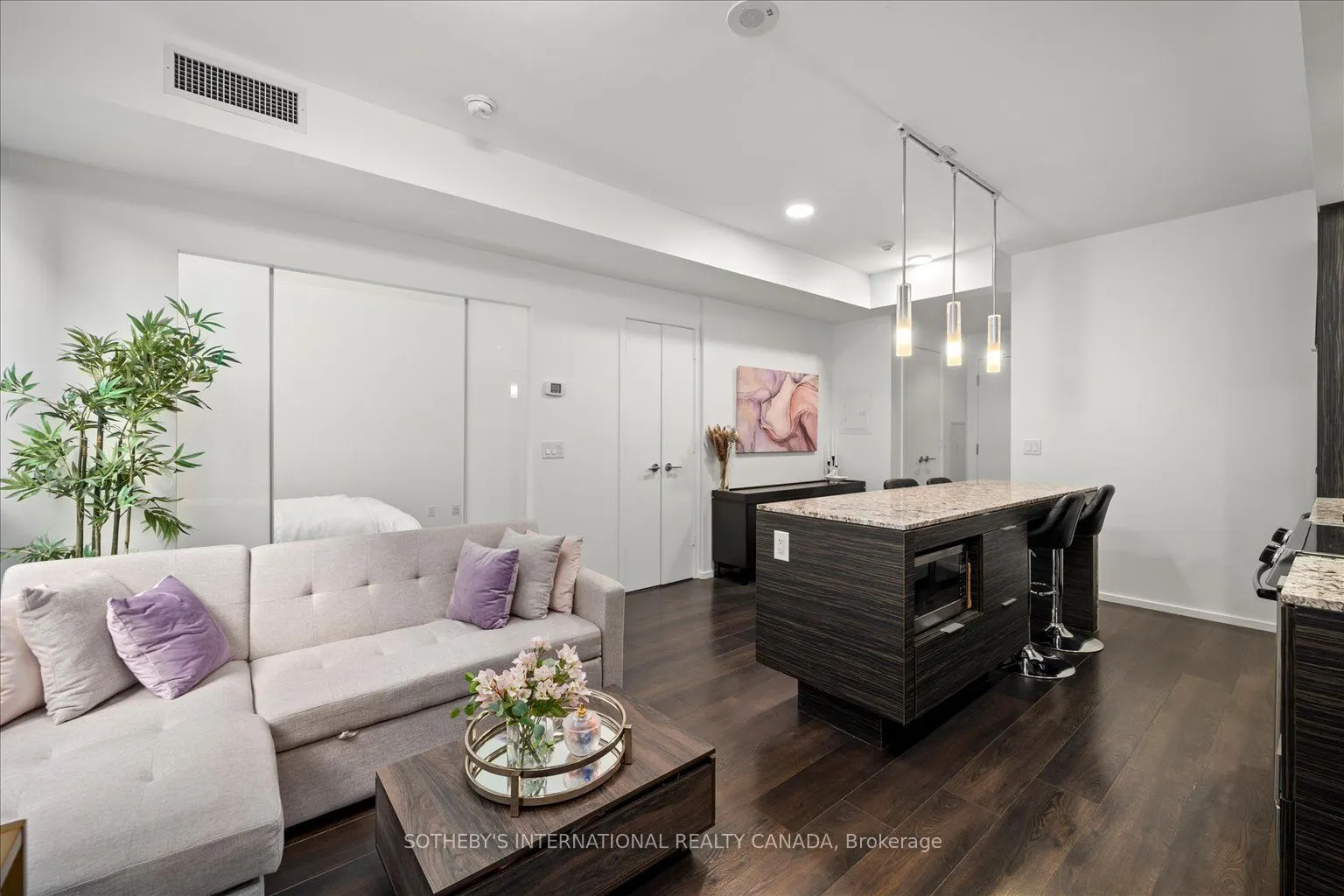 8 Charlotte Street, #415