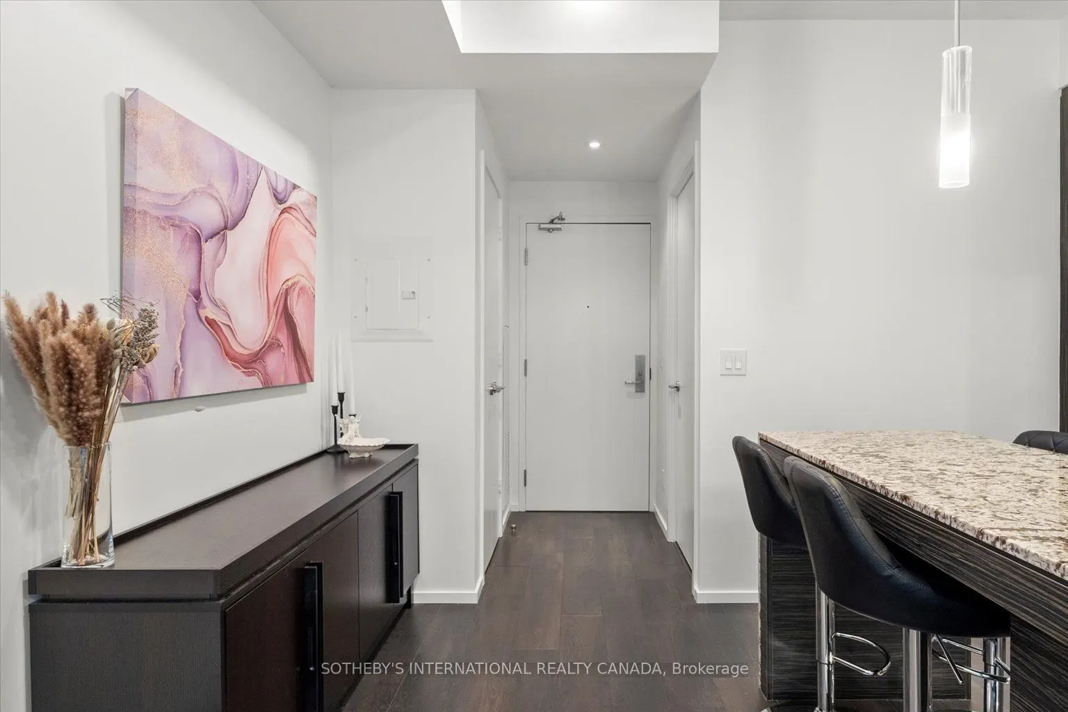 8 Charlotte Street, #415