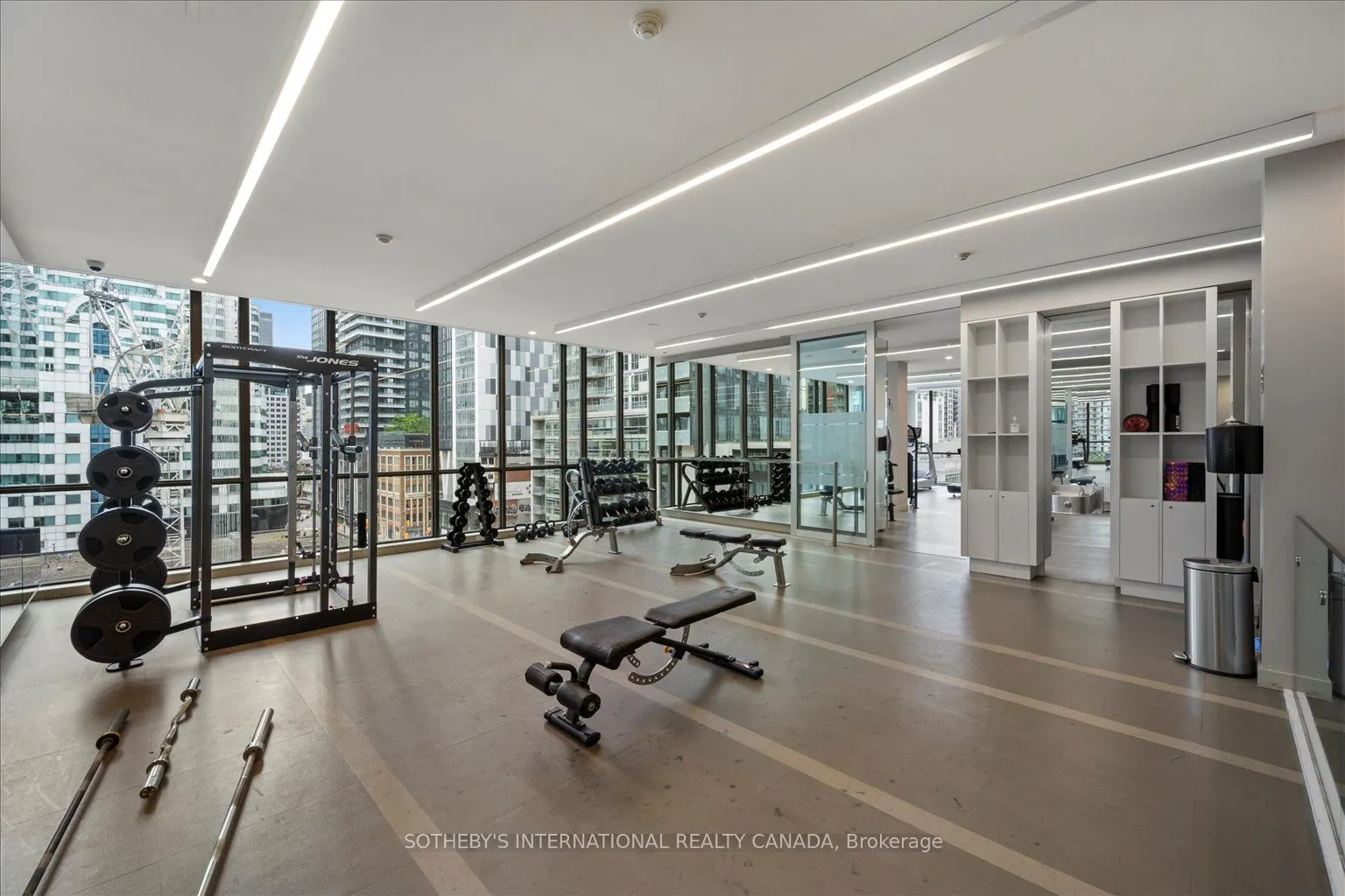 8 Charlotte Street, #415