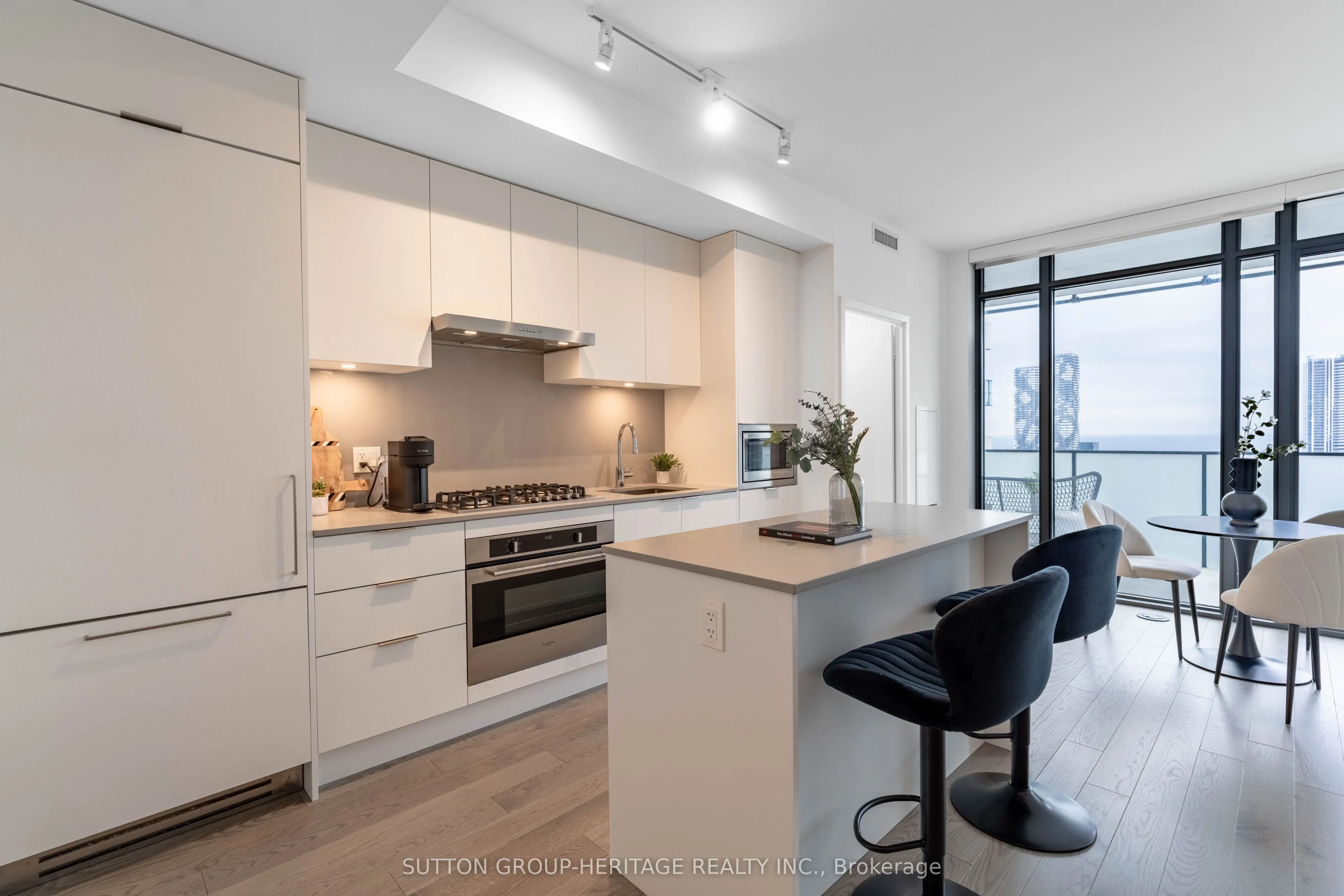 20 Lombard Street, #4006