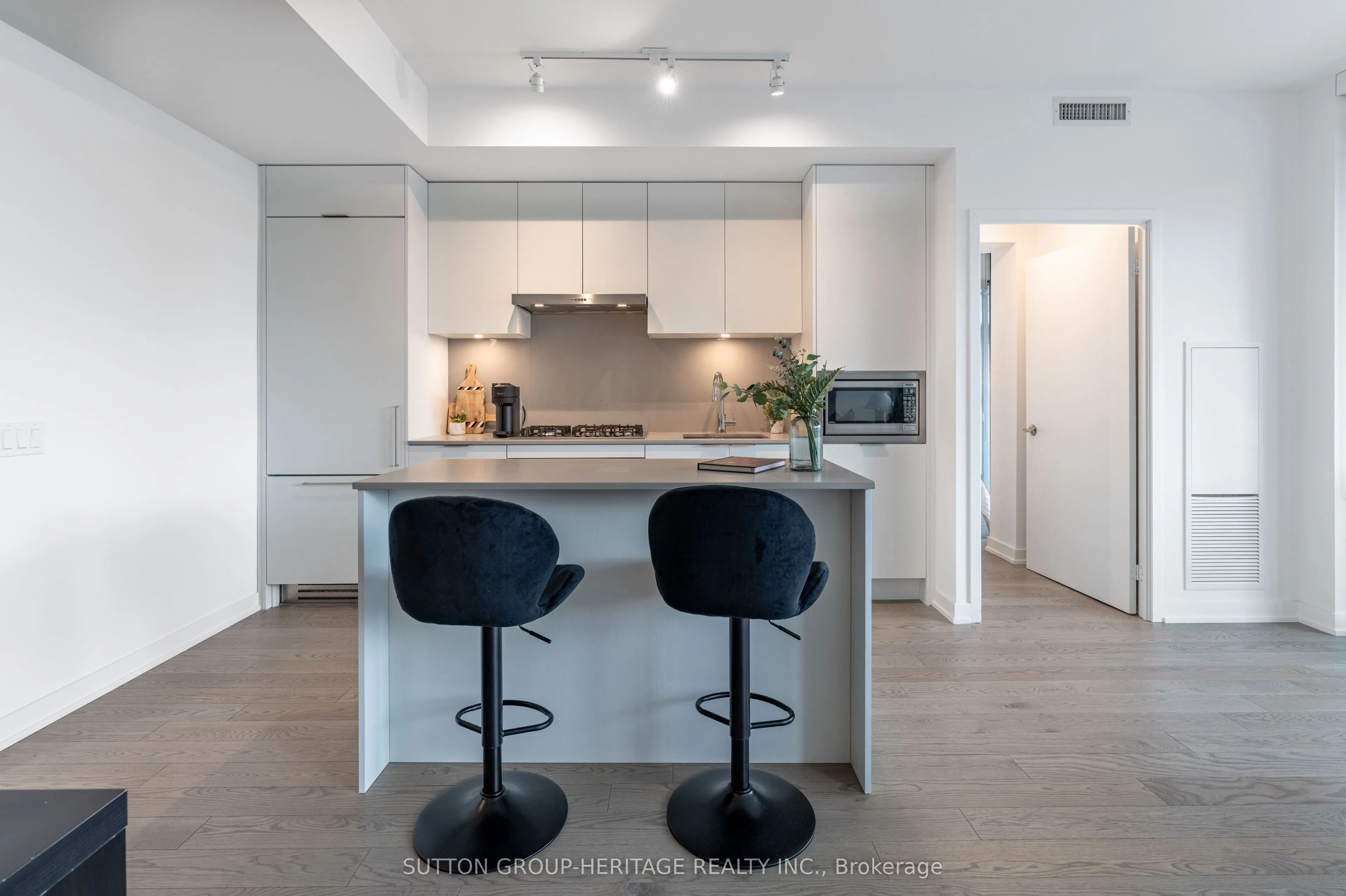 20 Lombard Street, #4006