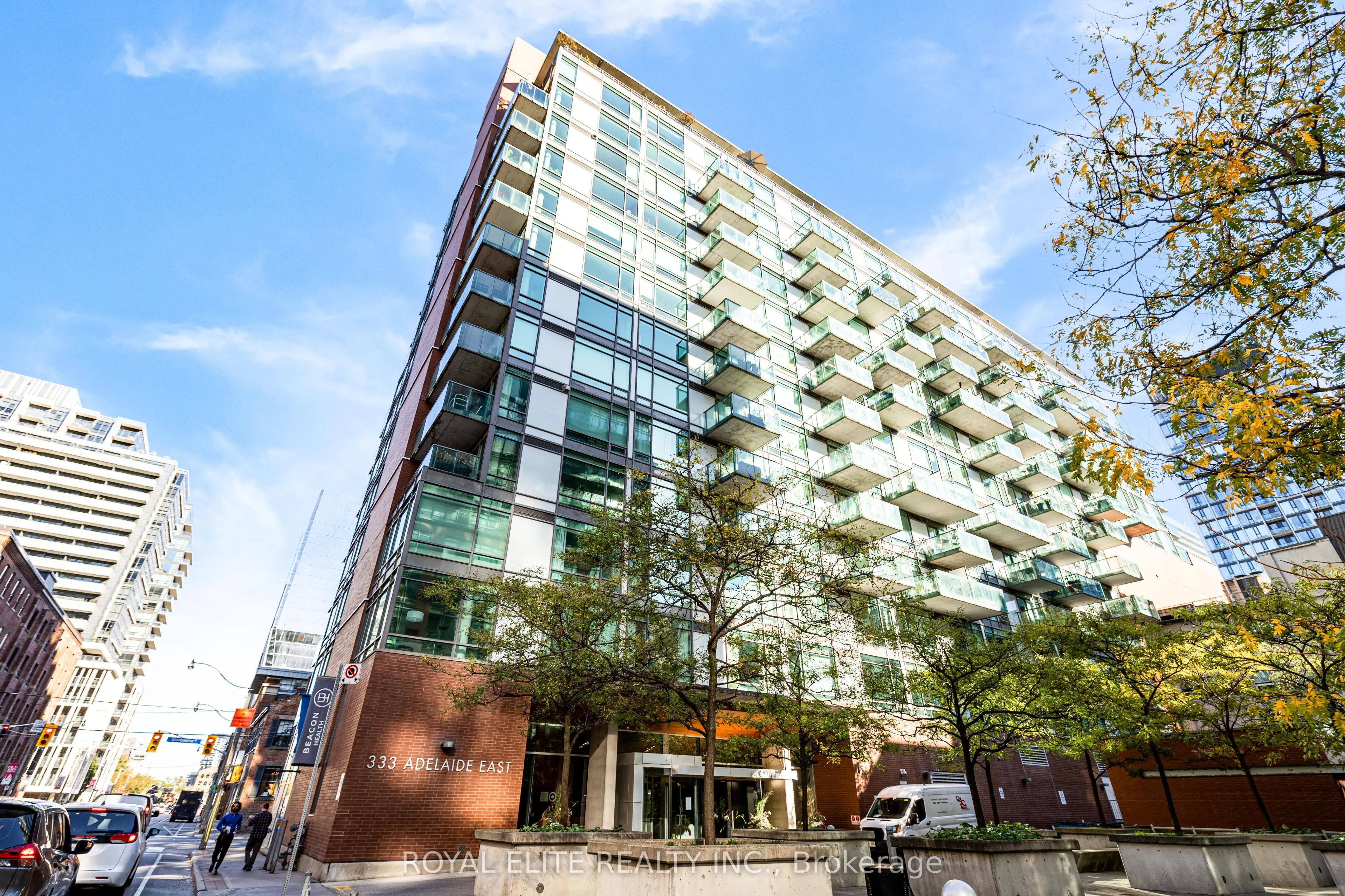 218 King Street E, #307