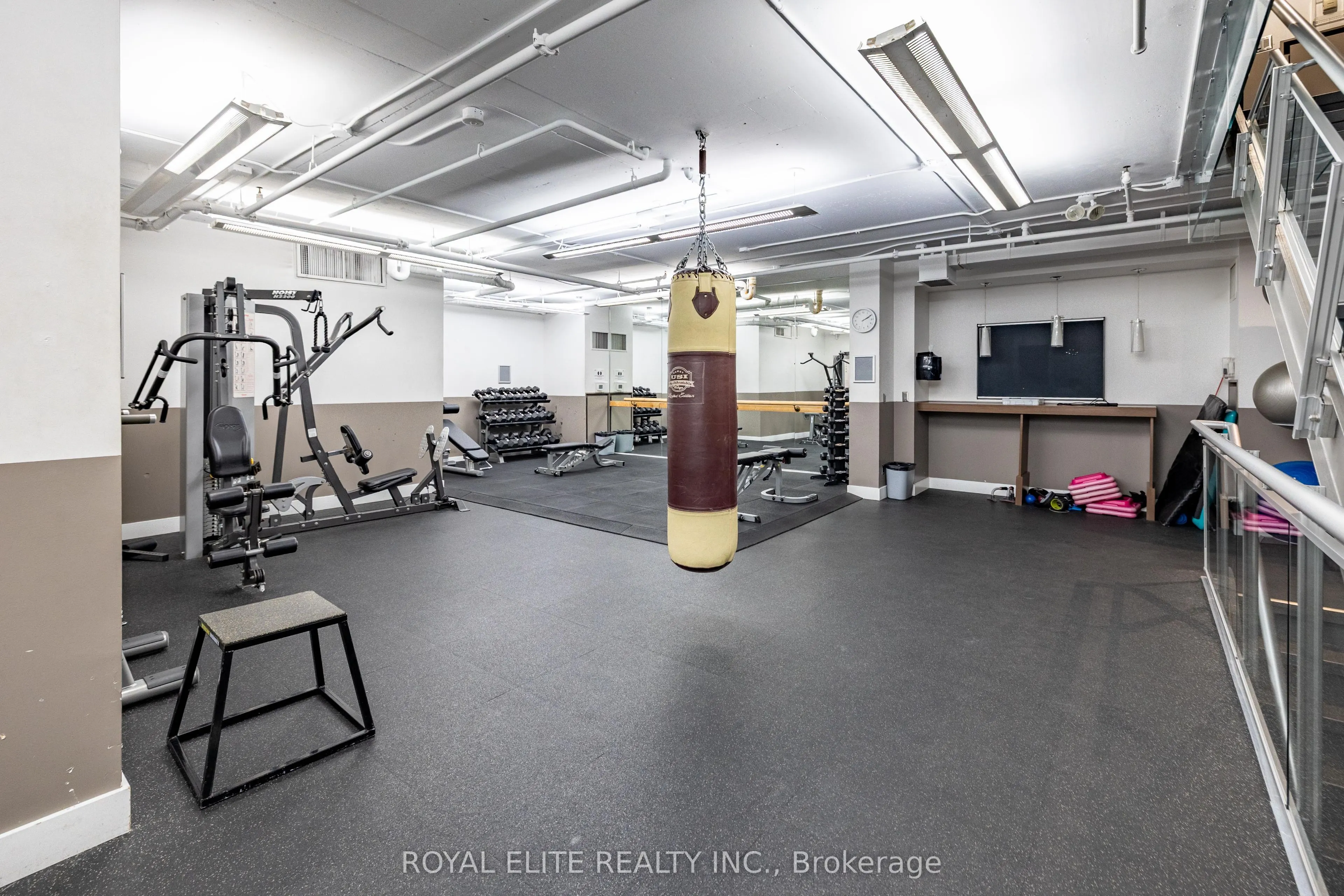 218 King Street E, #307