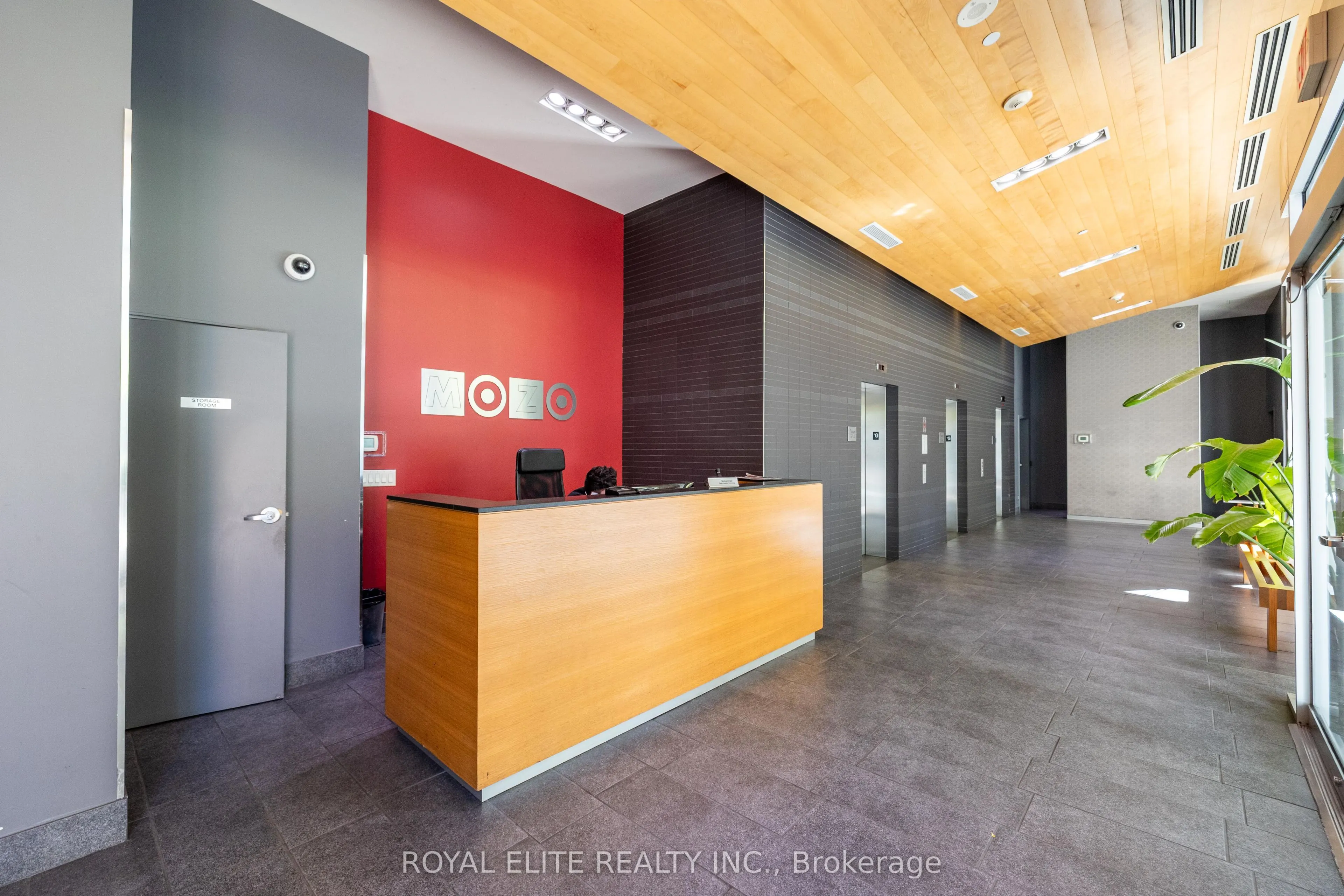 218 King Street E, #307