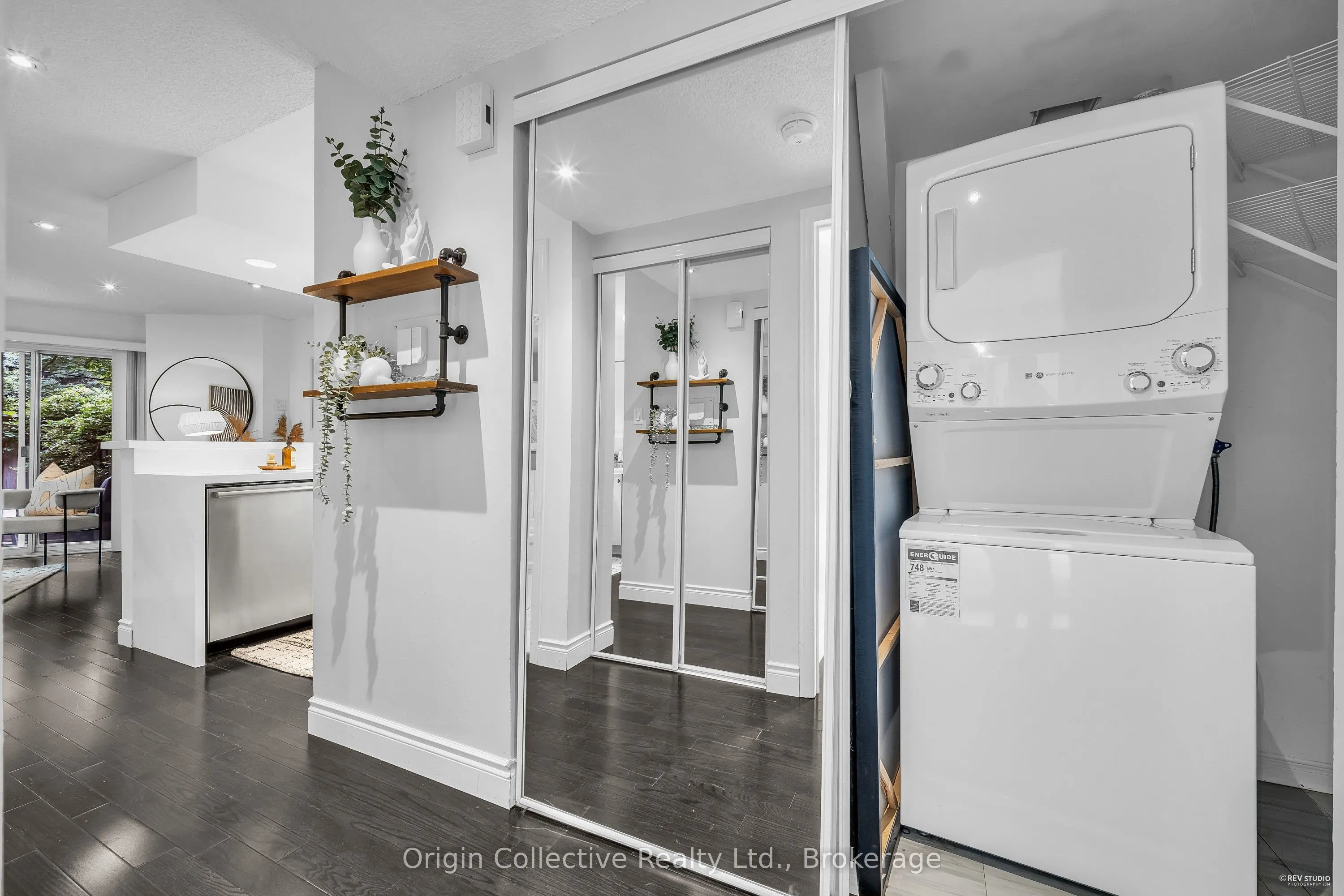 166B Niagara Street, #TH17