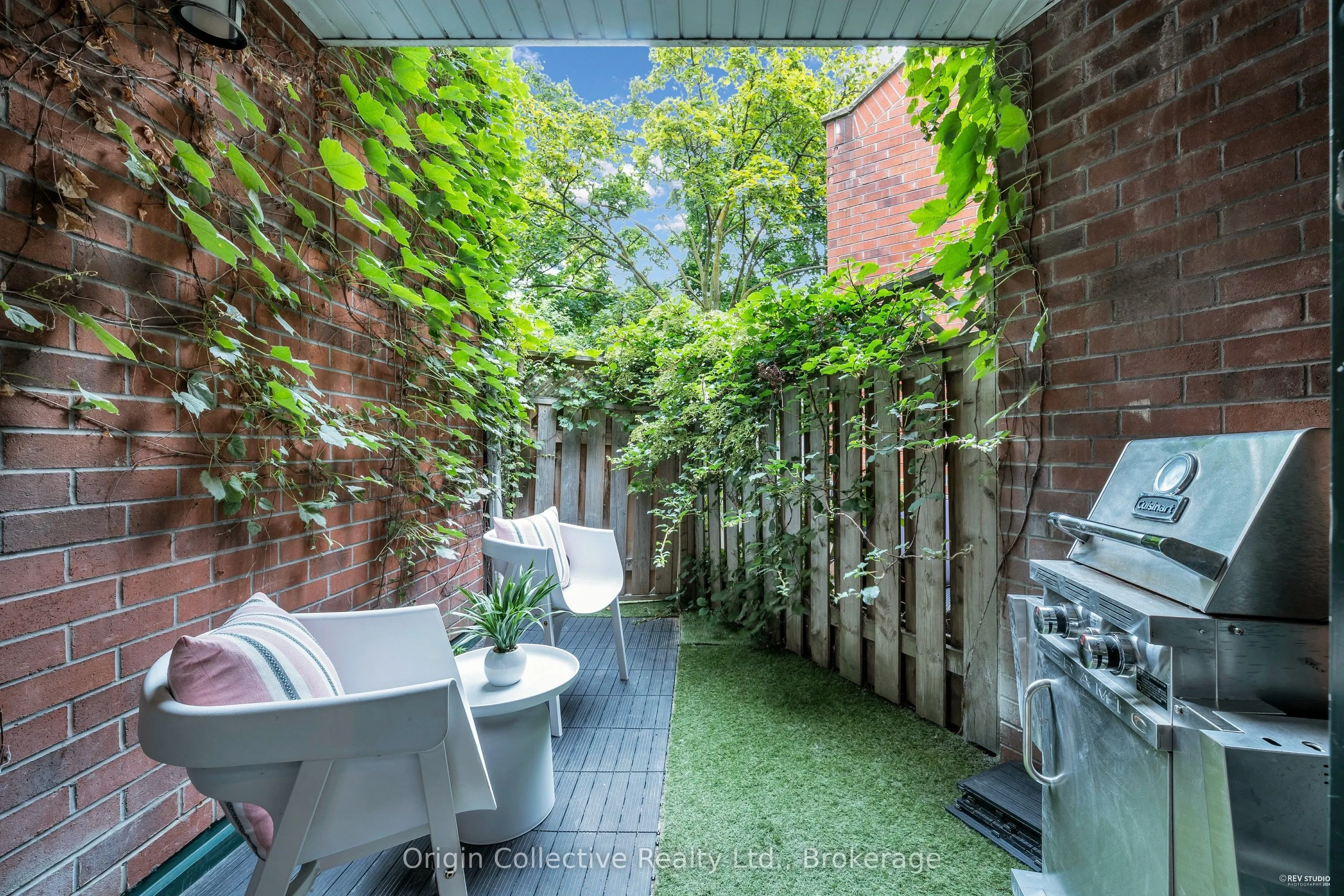 166B Niagara Street, #TH17
