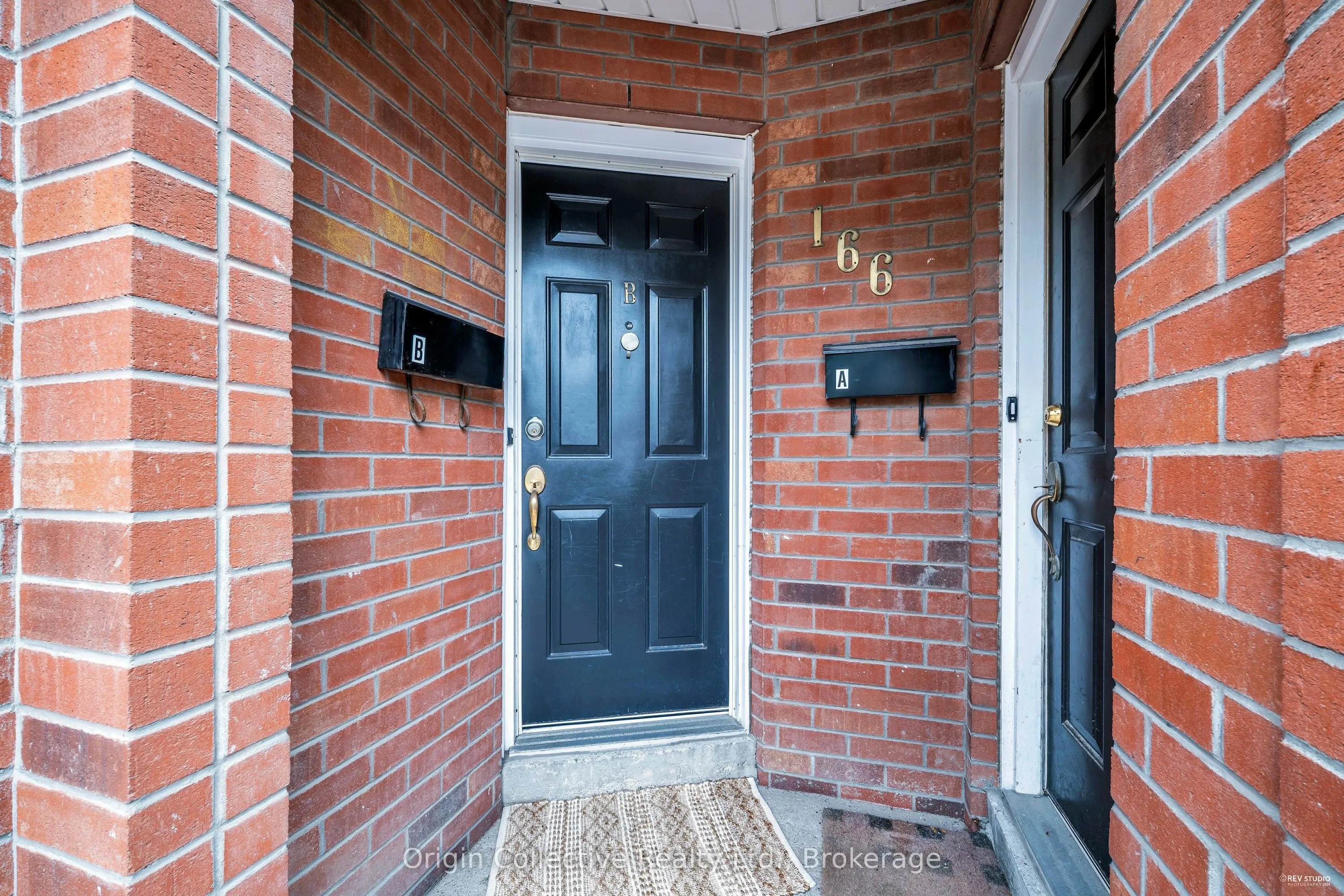 166B Niagara Street, #TH17