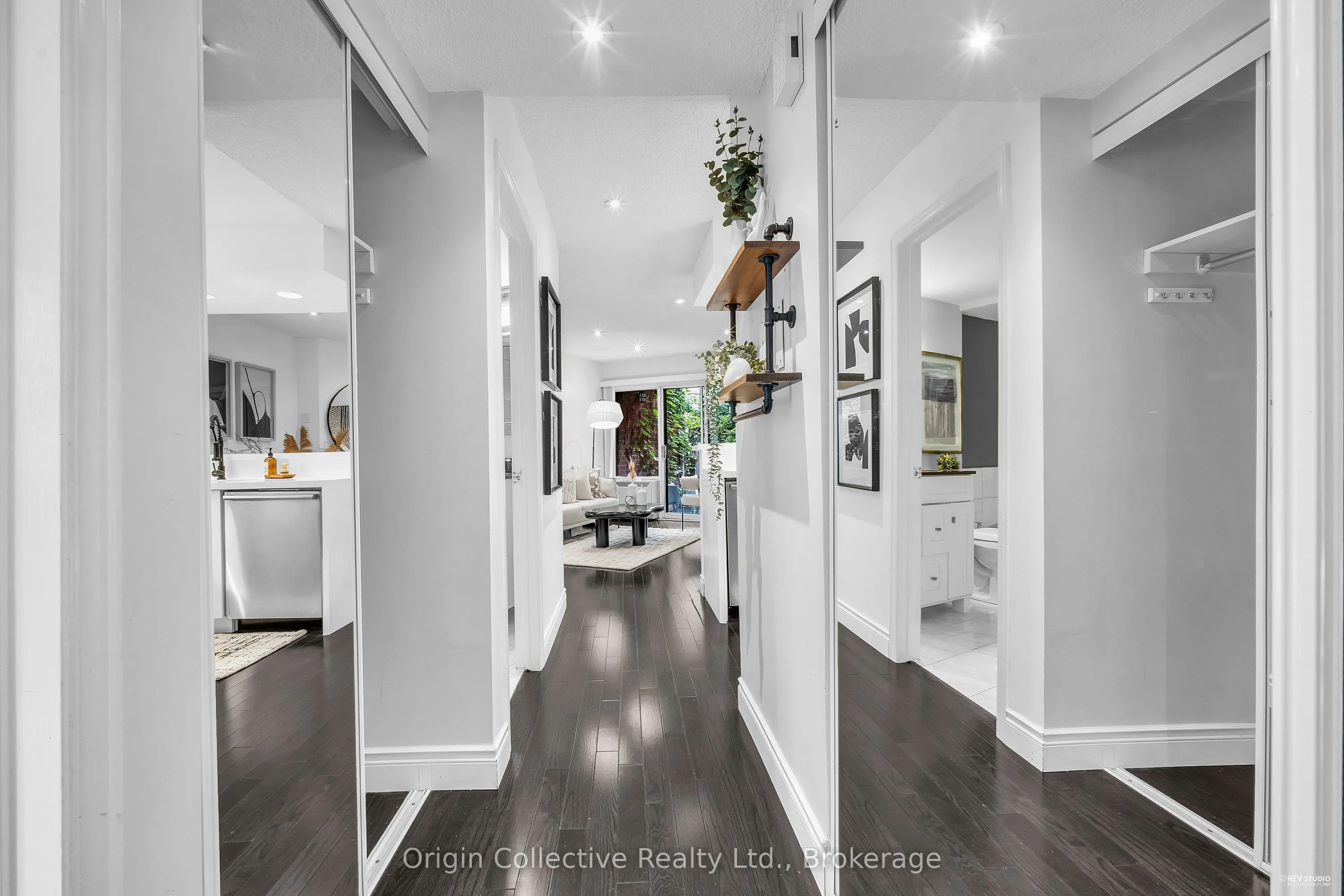 166B Niagara Street, #TH17
