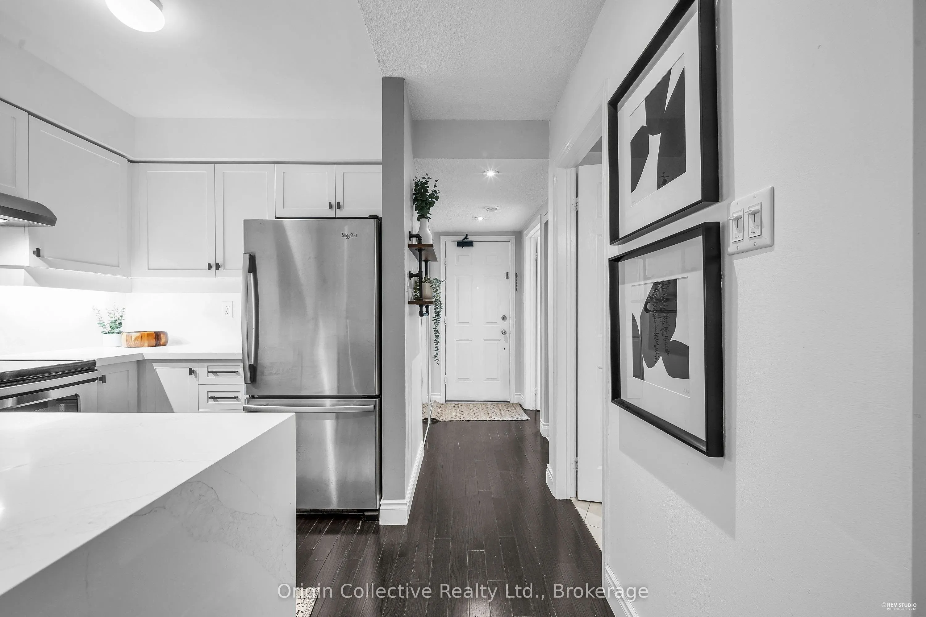 166B Niagara Street, #TH17