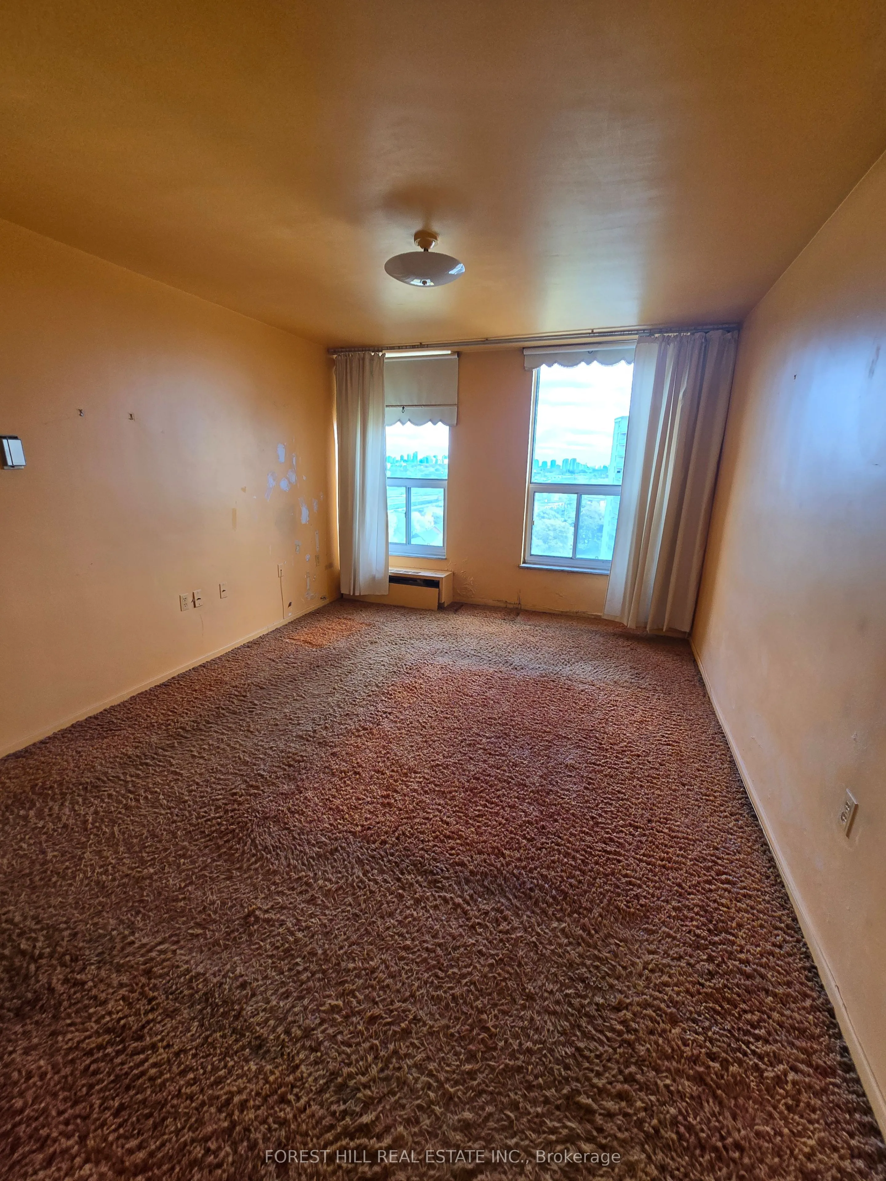 130 Neptune Drive, #1109