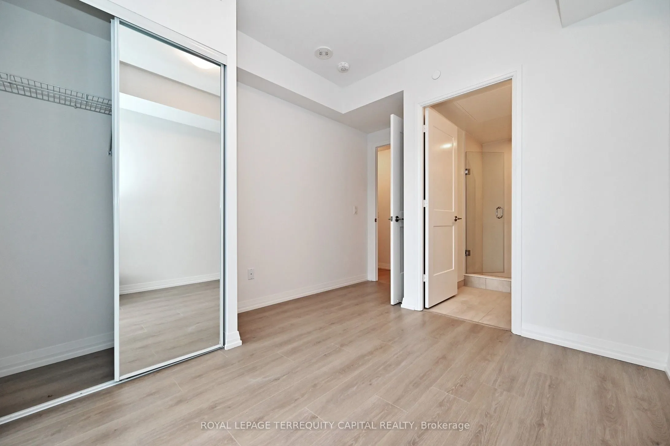 28 Widmer Street, #3526