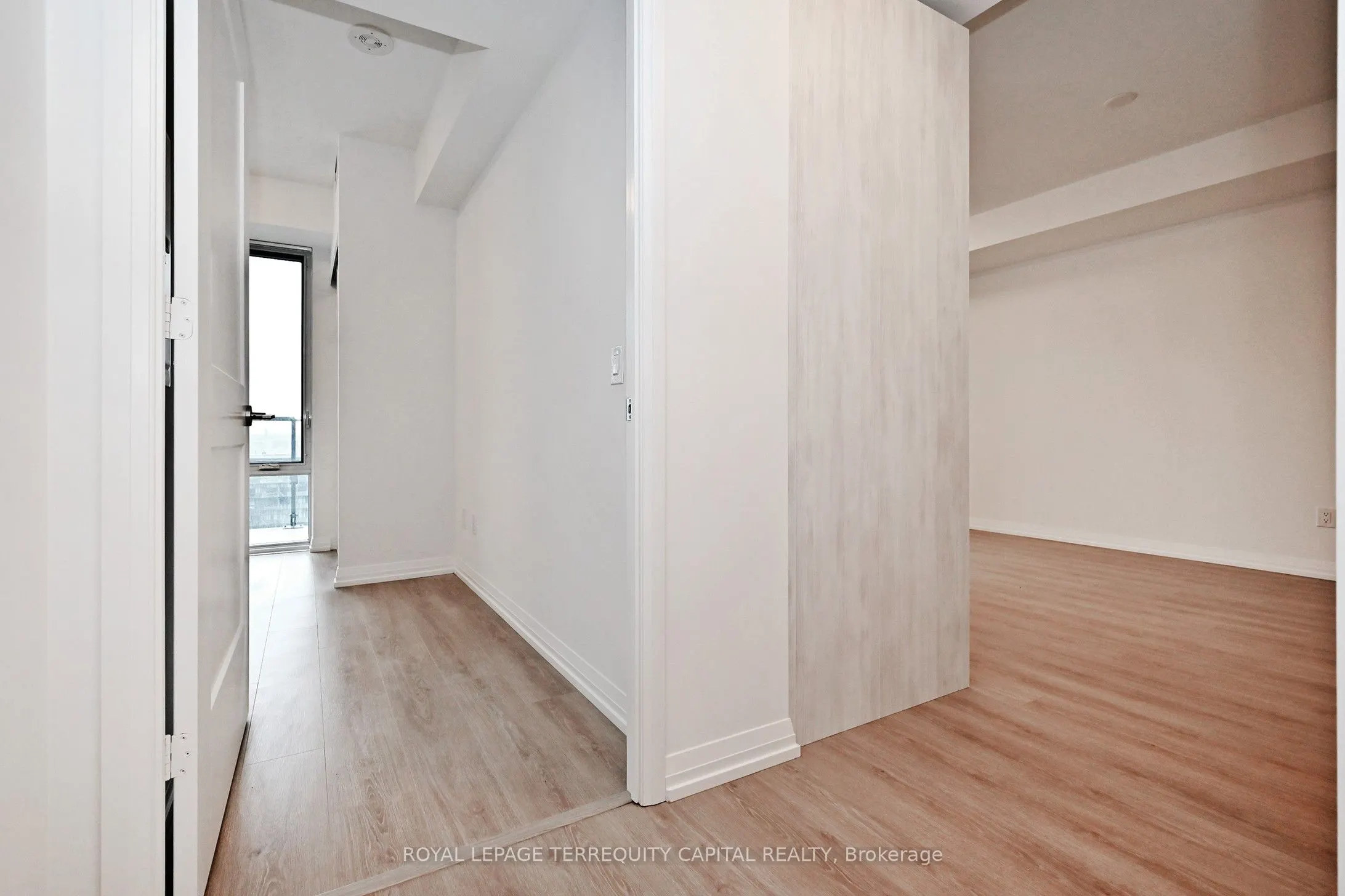 28 Widmer Street, #3526