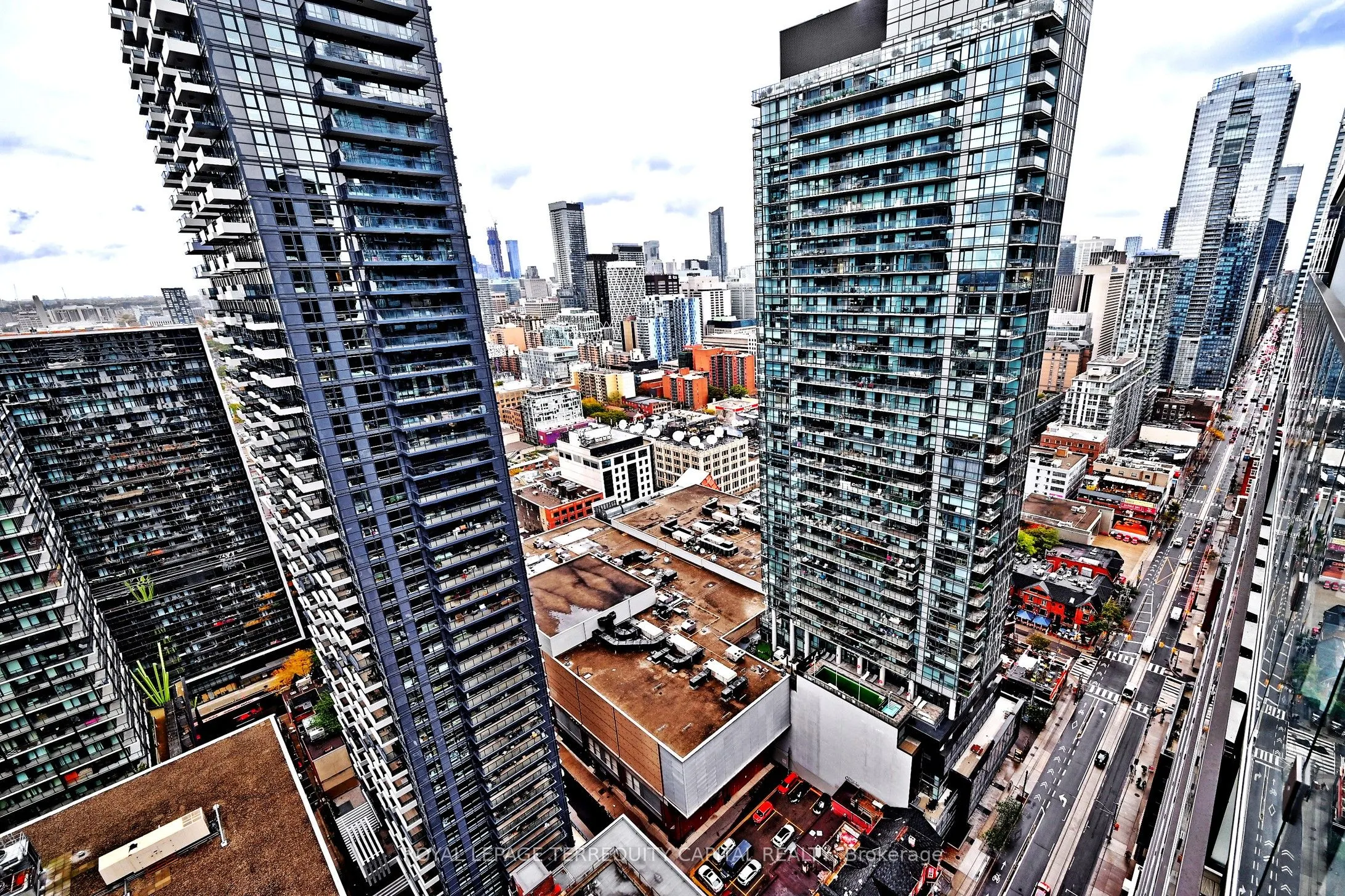 28 Widmer Street, #3526