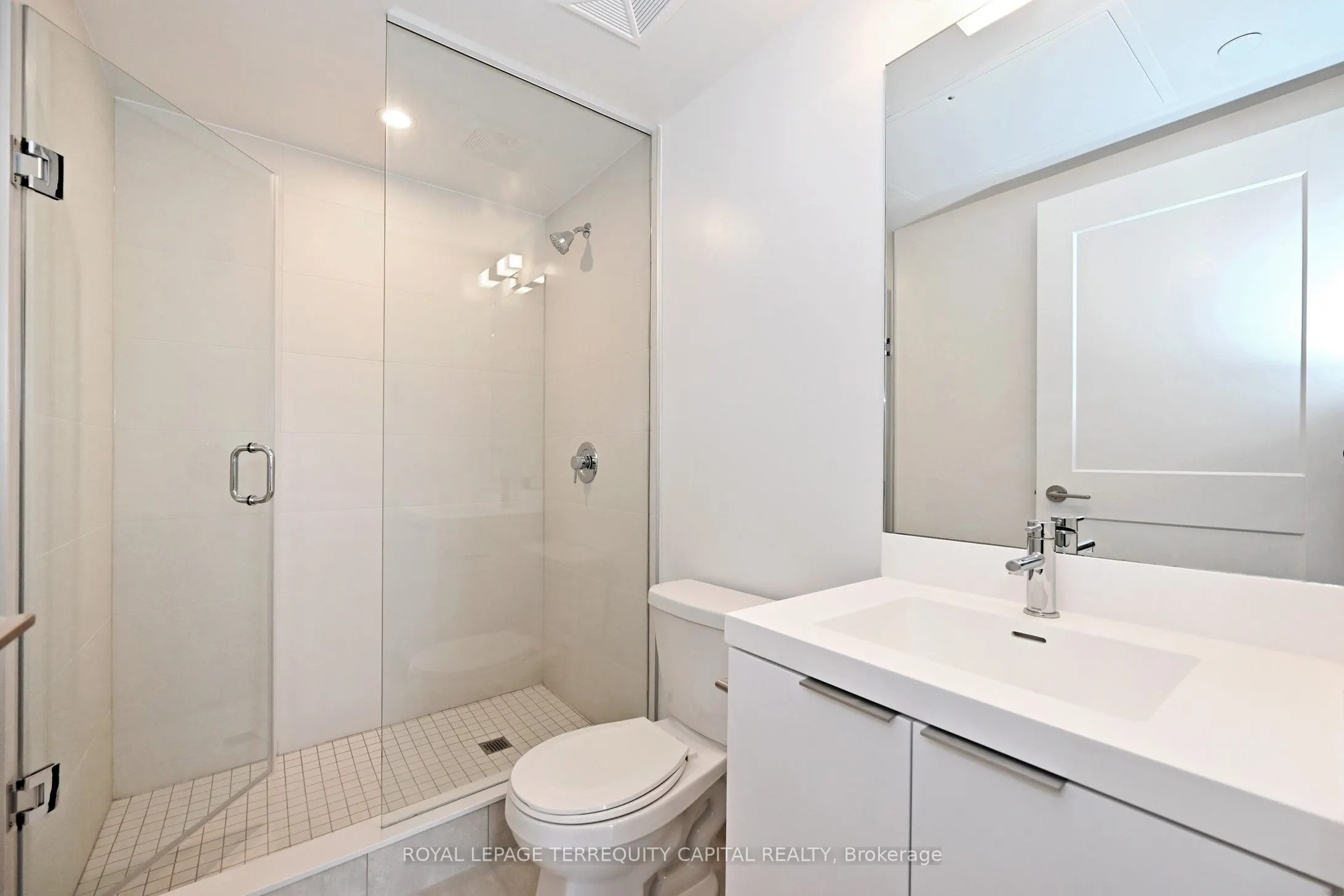 28 Widmer Street, #3526