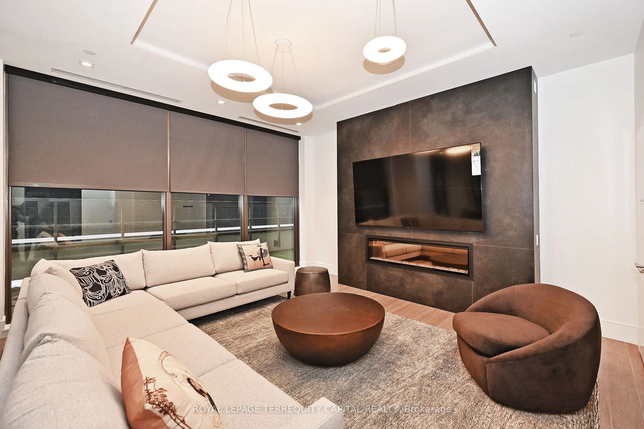 28 Widmer Street, #3526