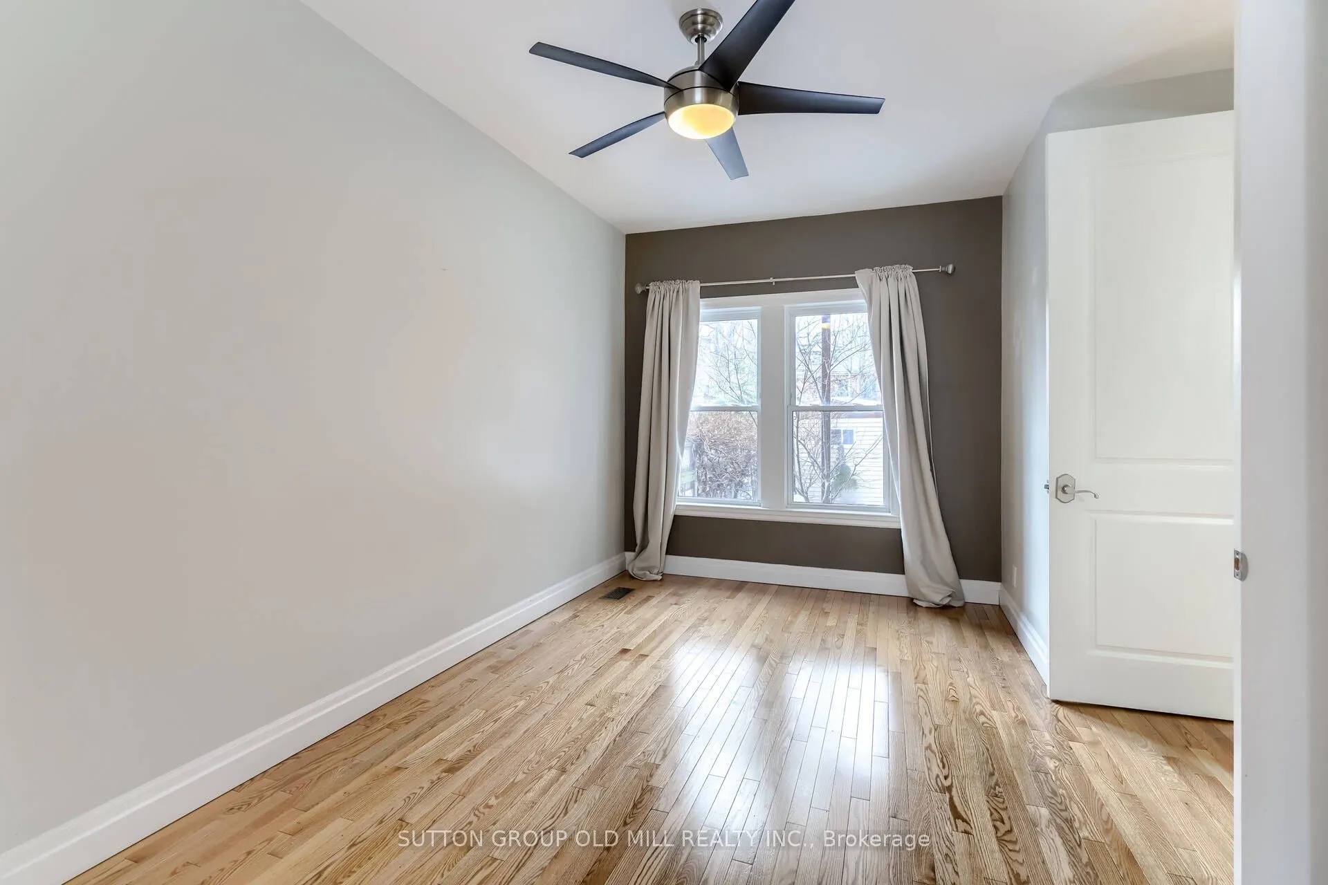 180 Madison Avenue, #1