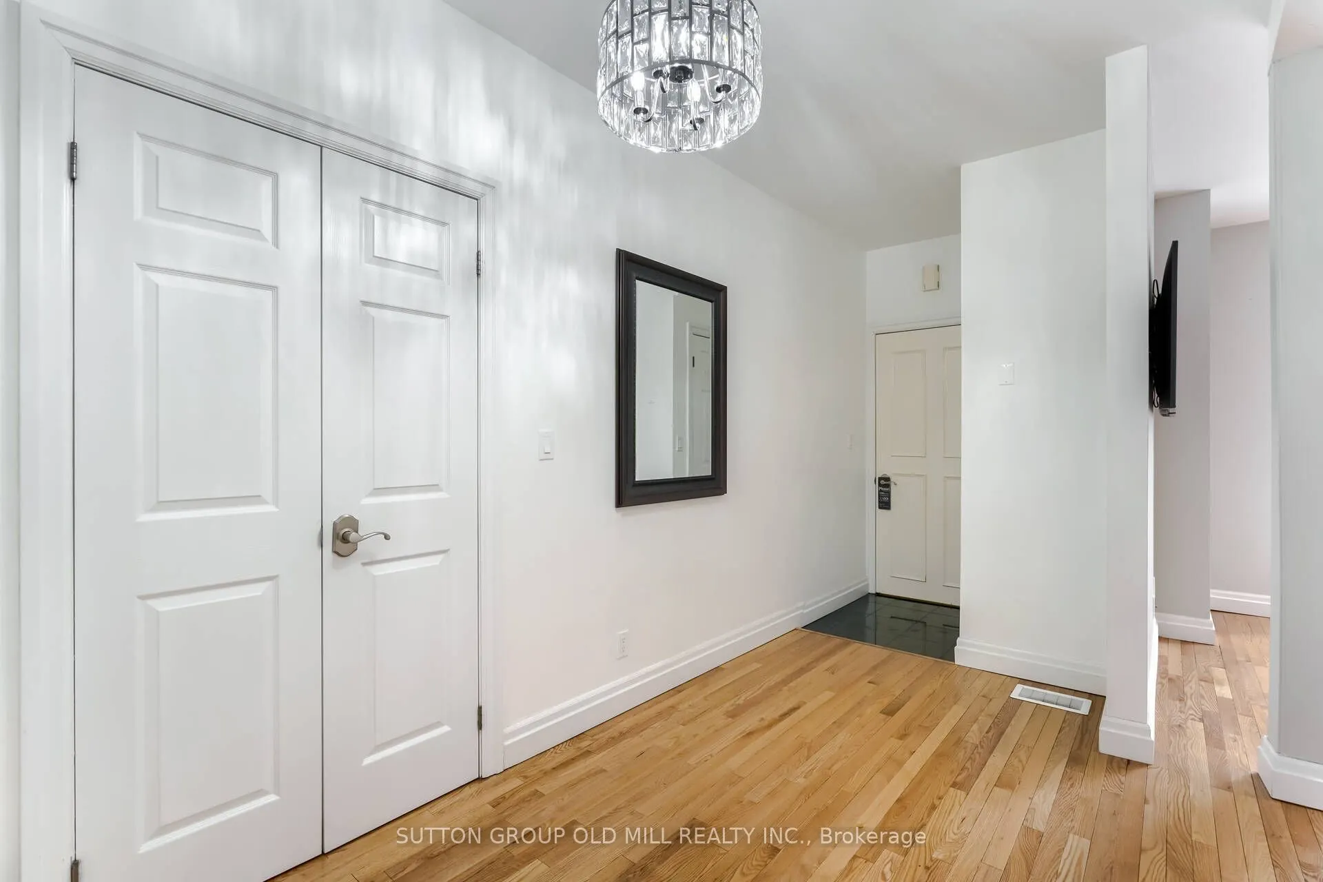180 Madison Avenue, #1