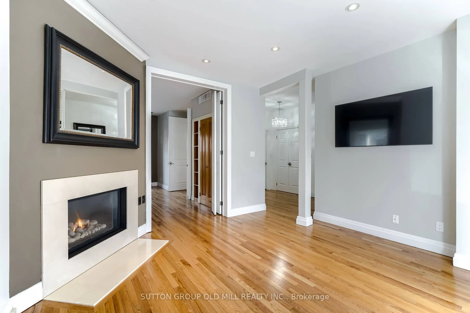 180 Madison Avenue, #1