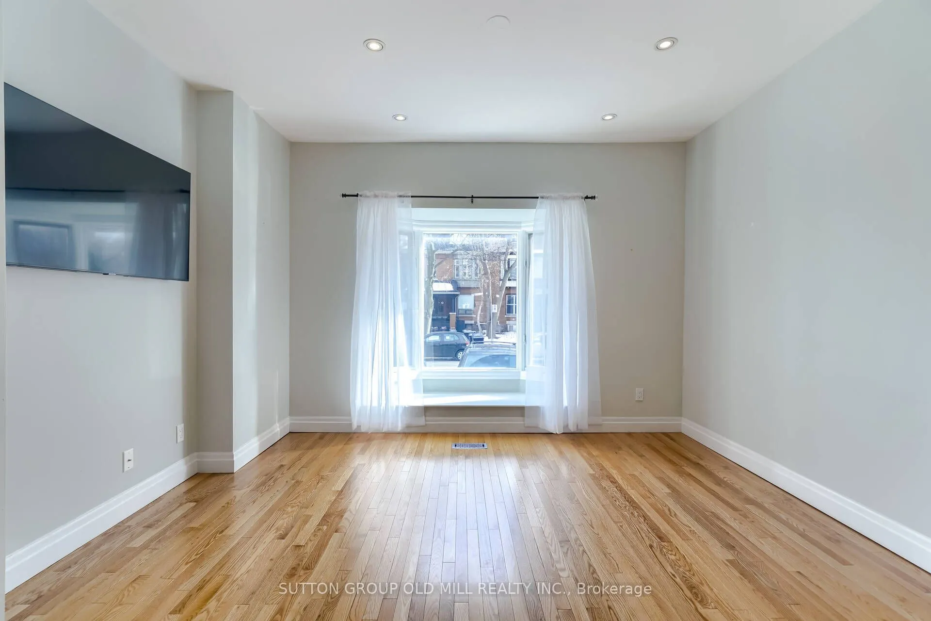 180 Madison Avenue, #1