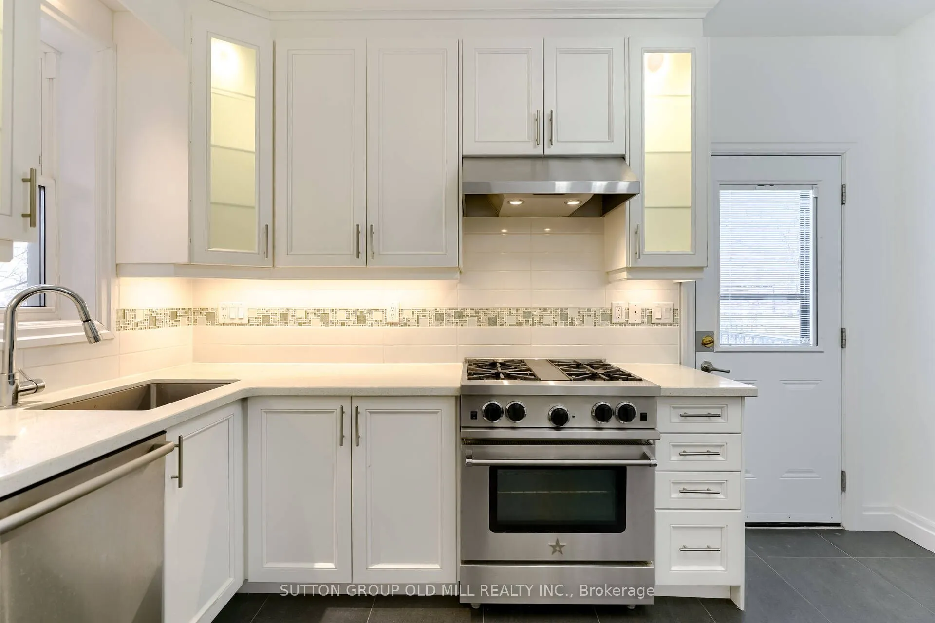 180 Madison Avenue, #1