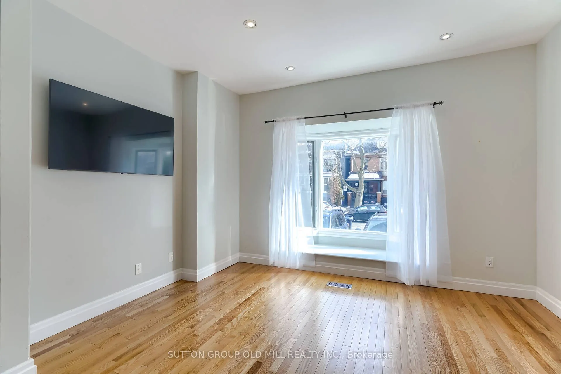 180 Madison Avenue, #1
