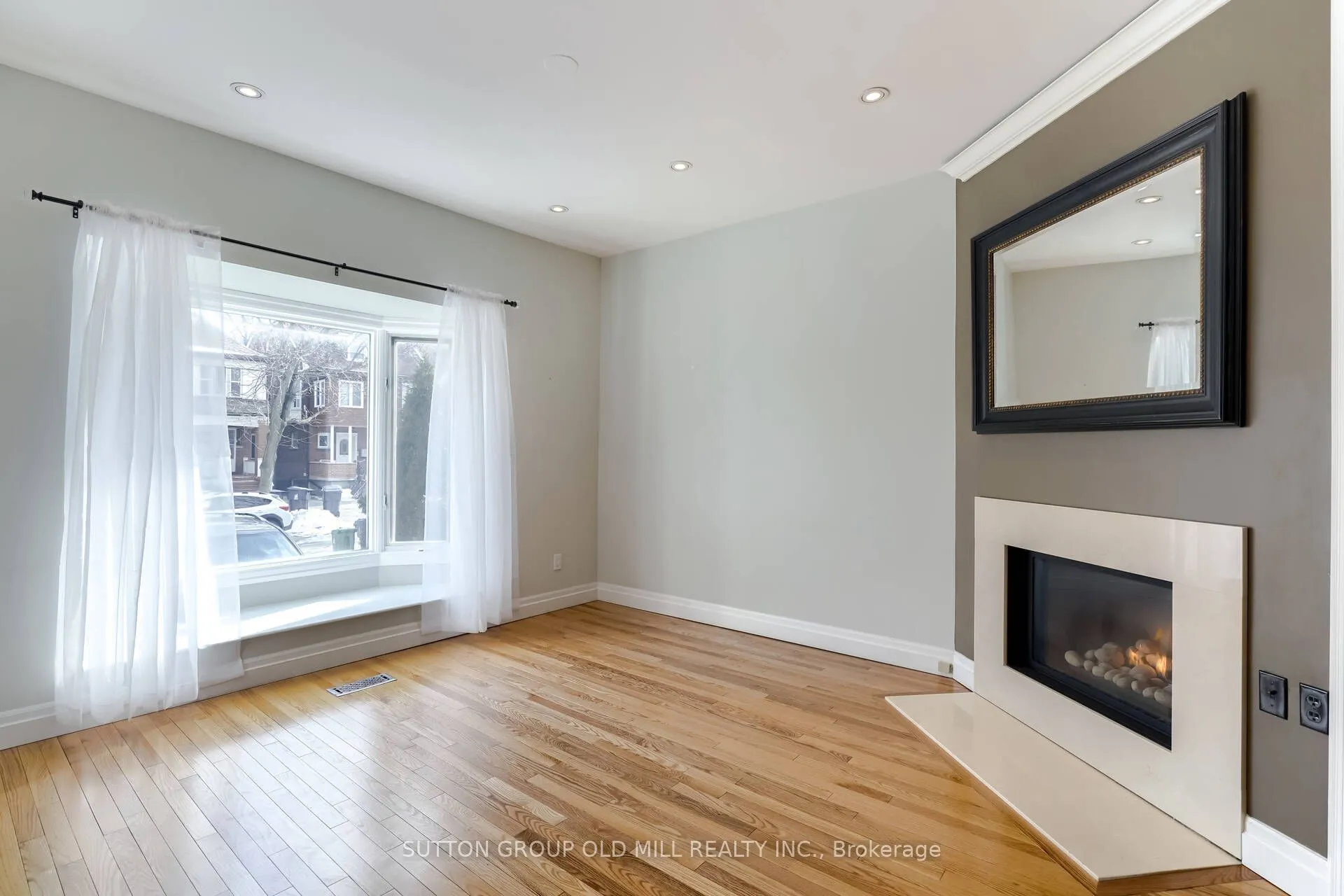 180 Madison Avenue, #1