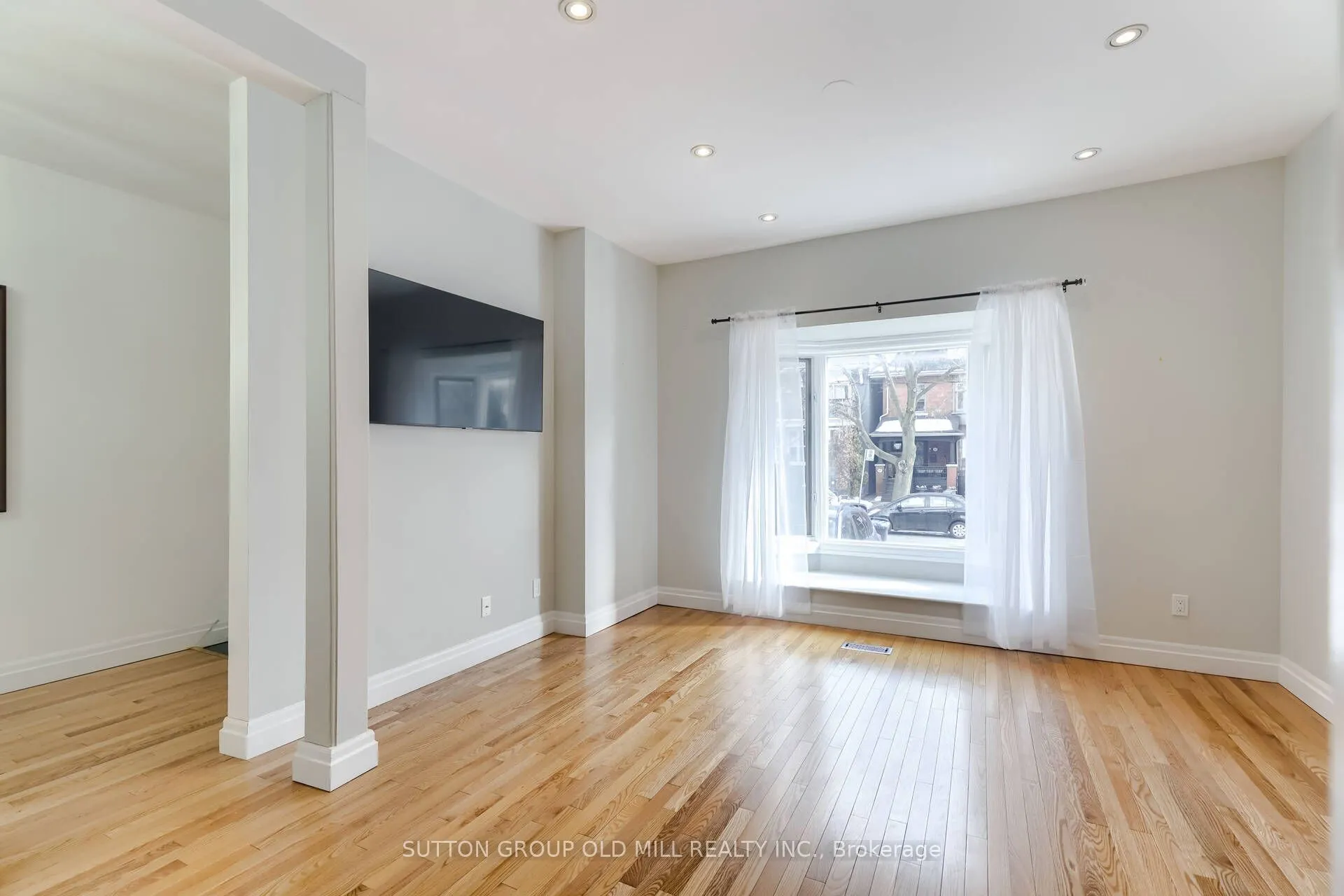 180 Madison Avenue, #1