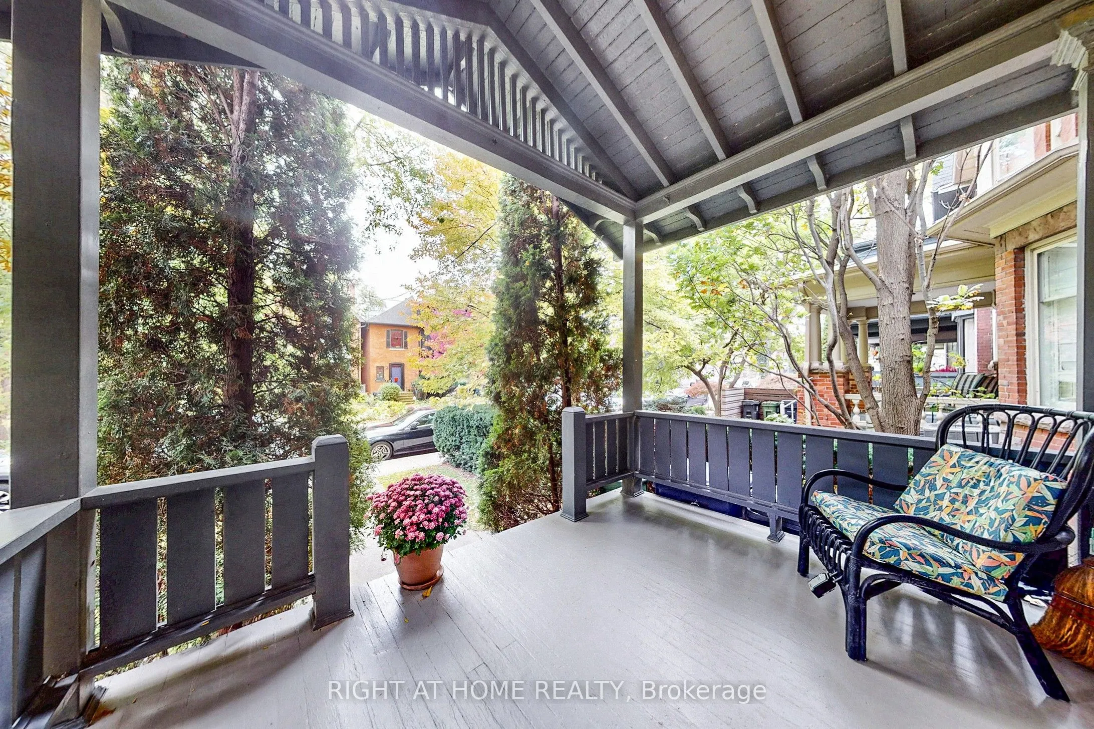 20 McMaster Avenue