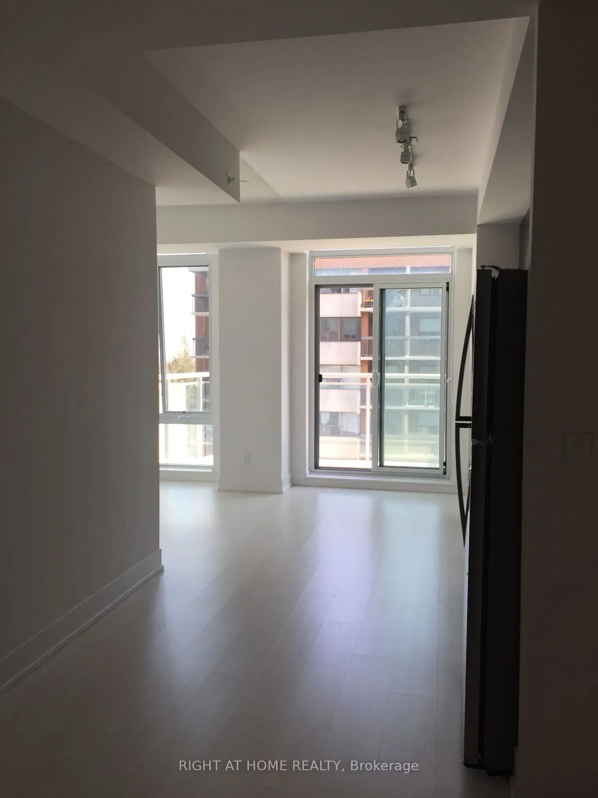 68 Merton Street, #706